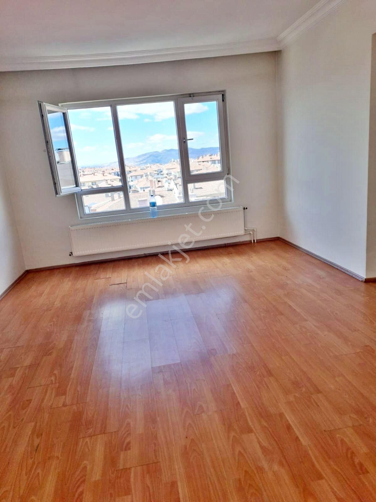 Ufuktepe Ankara Manzaralı Full Yapılı Arakat Kiralık 3 +1 Daire - Görsel 18