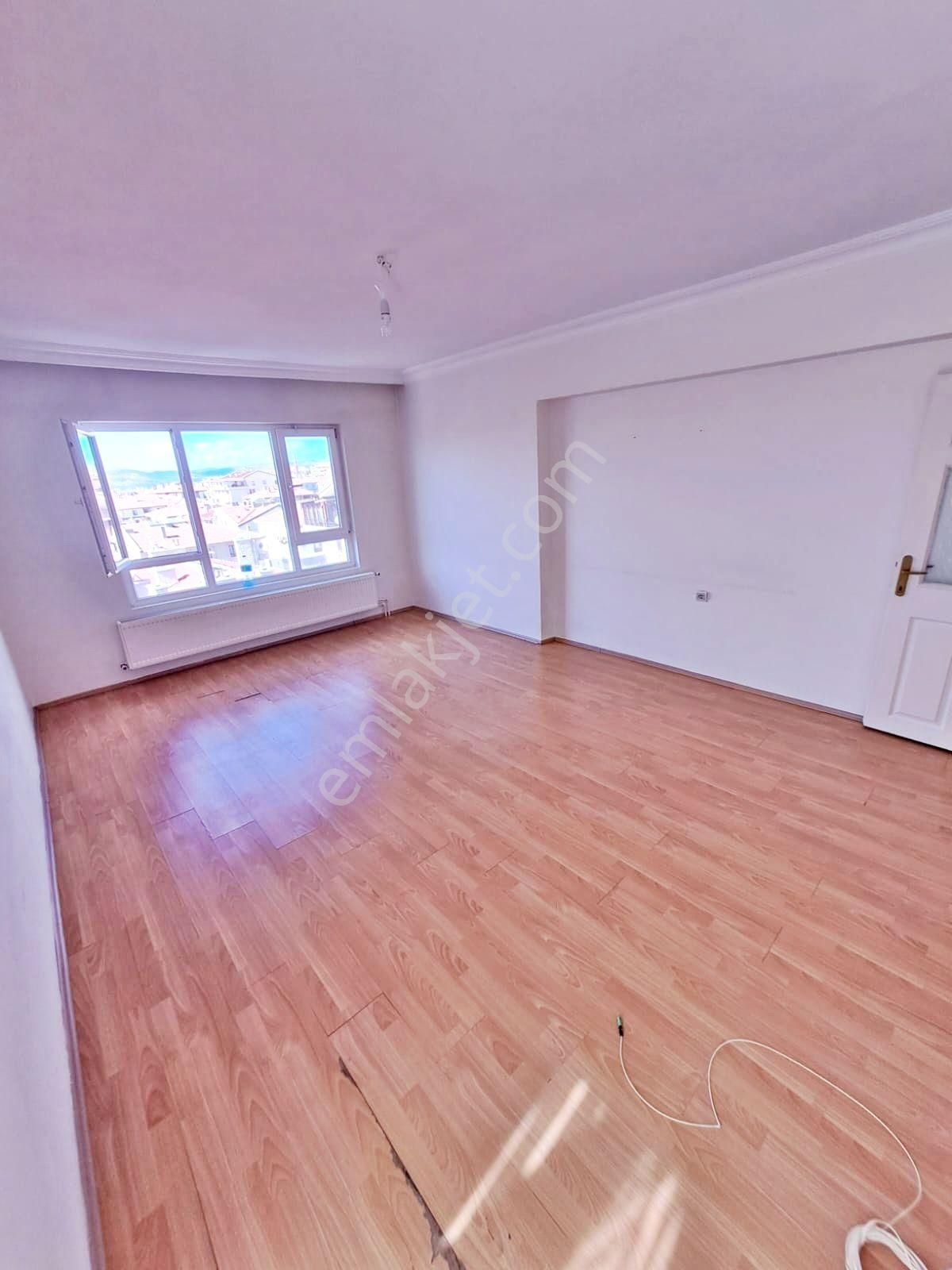 Ufuktepe Ankara Manzaralı Full Yapılı Arakat Kiralık 3 +1 Daire - Görsel 15