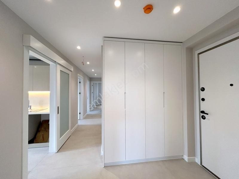 Tülay Özkök'ten Selami Çeşme Deniz Manzaralı Sıfır Kiralık Daire - Görsel 6