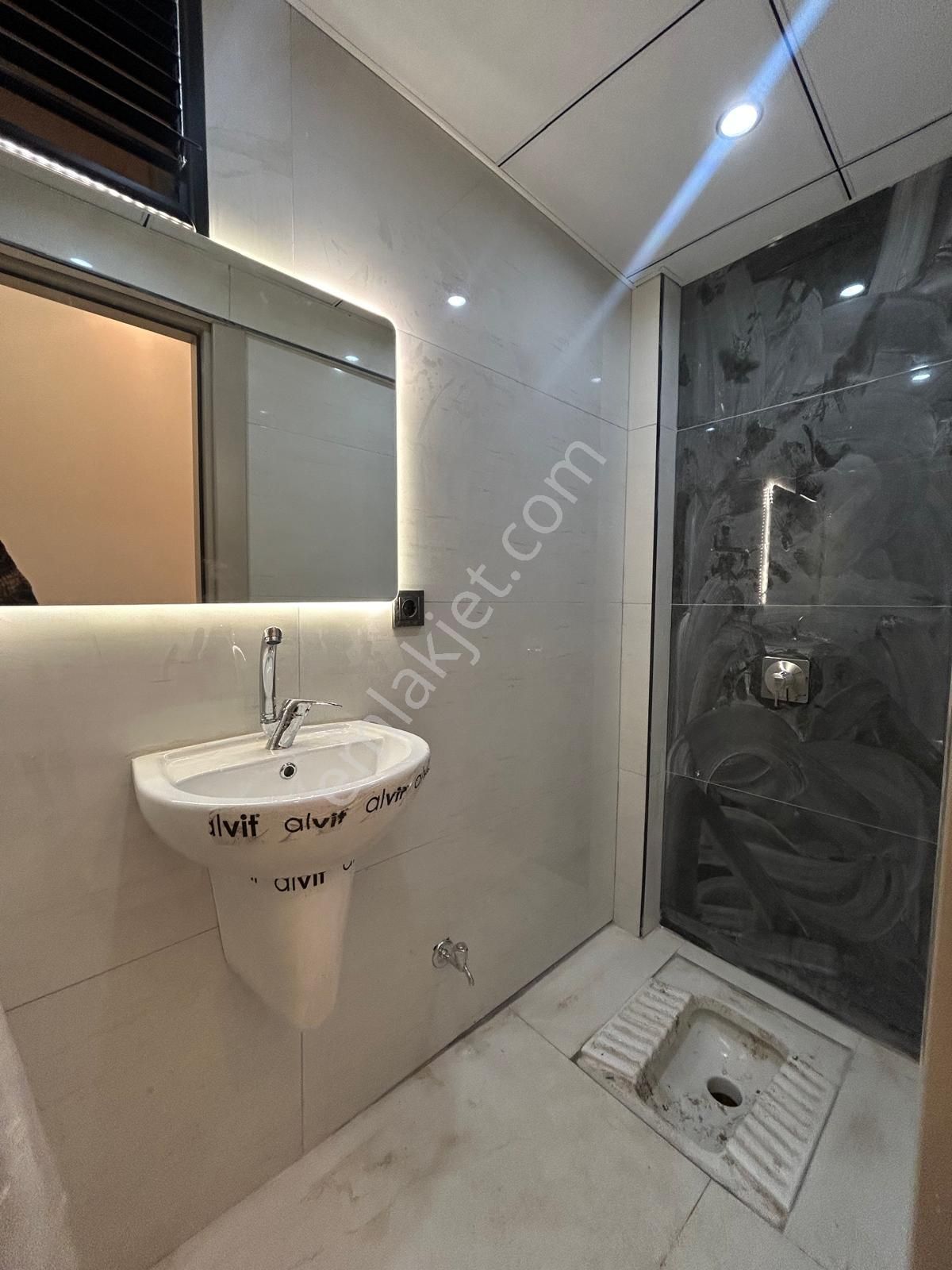 Beyazevlerde Sitede 3+1 Kapalı Mutfaklı Ekstralı Cazip Daire - Görsel 9