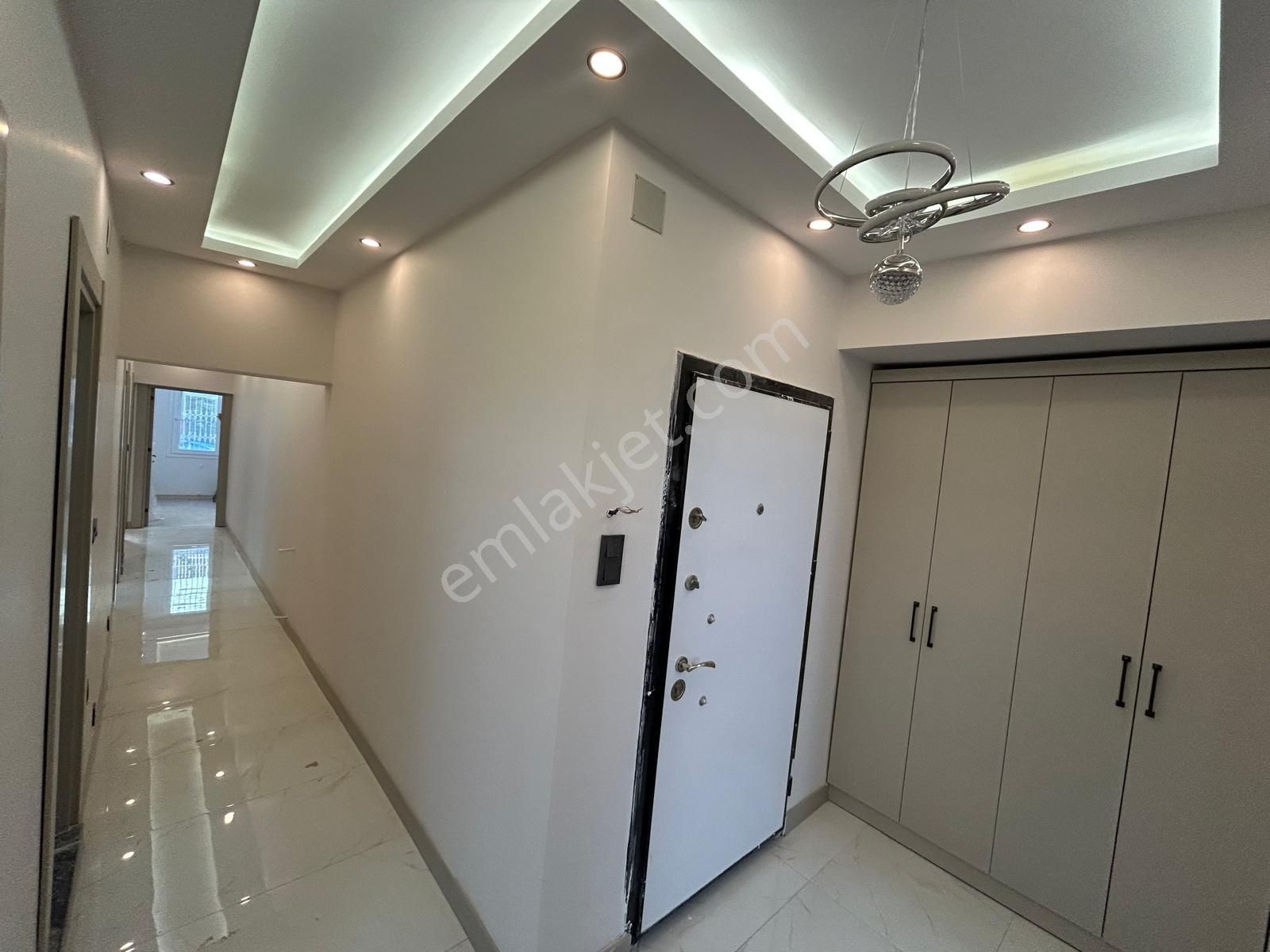 Beyazevlerde Sitede 3+1 Kapalı Mutfaklı Ekstralı Cazip Daire - Görsel 13