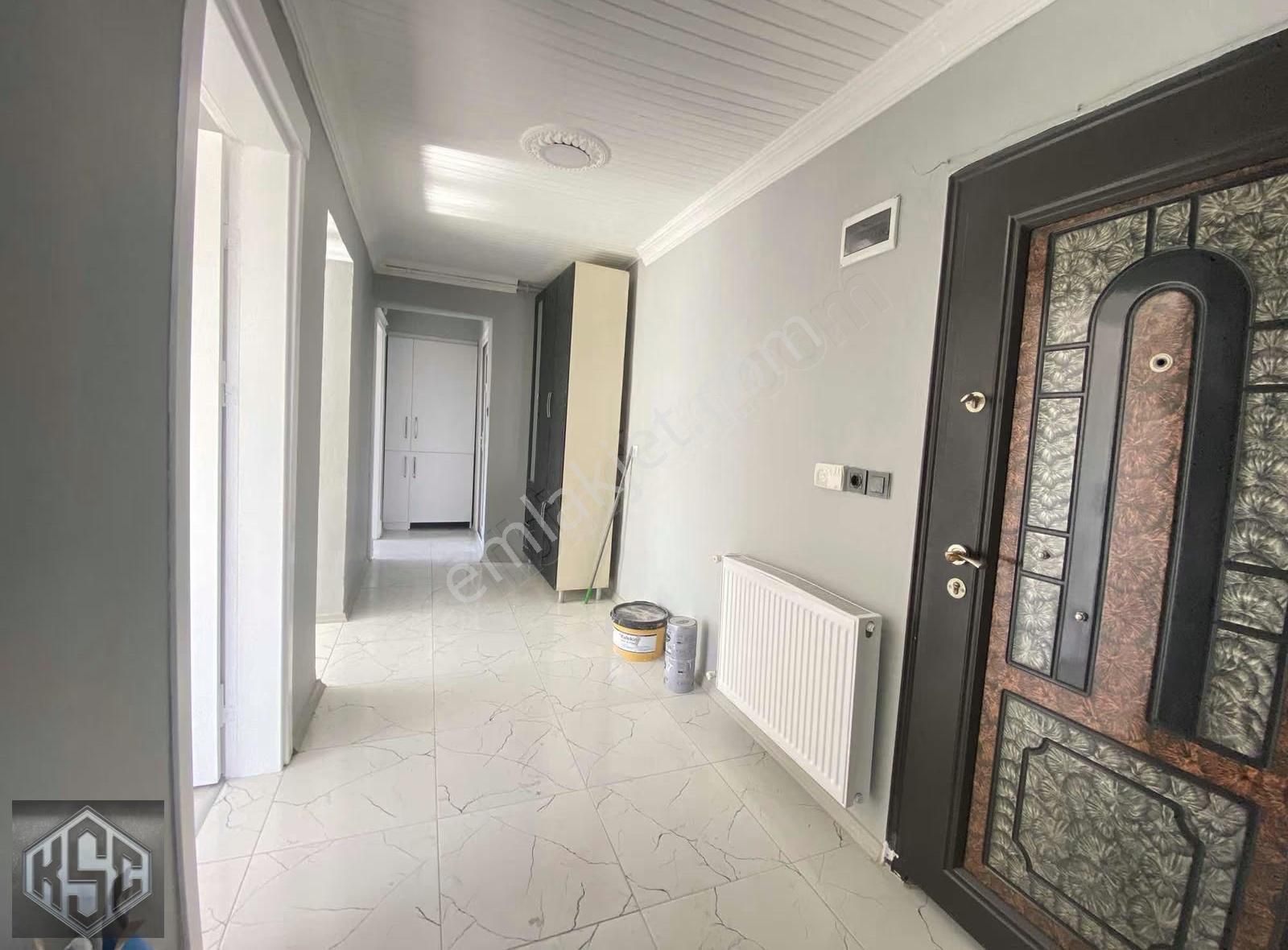 Karadeniz Emlaktan Ayrı Mutfak Doğalgazlı 2+1 Tadilatlı Daire