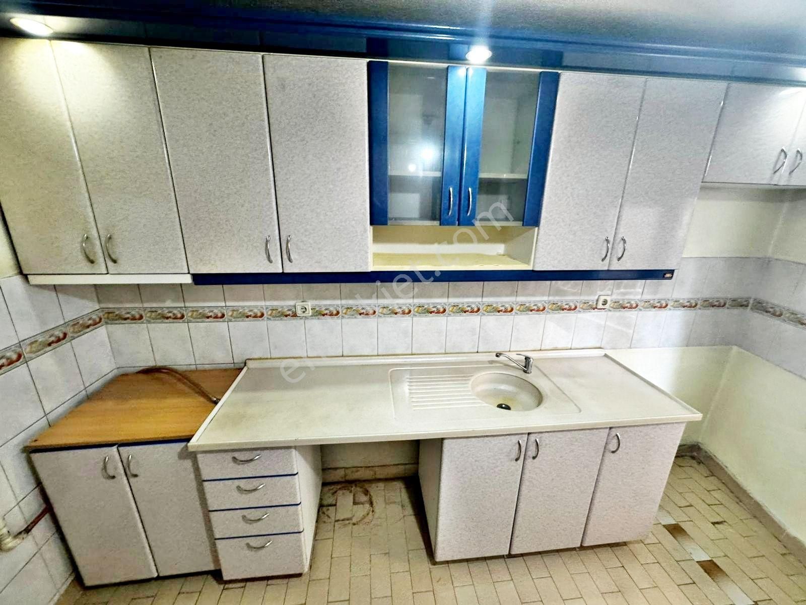 E.şehir Hast./y.beyazıt Üniv./ Antares Awm Dibinde Kiralık 1+1 - Görsel 3