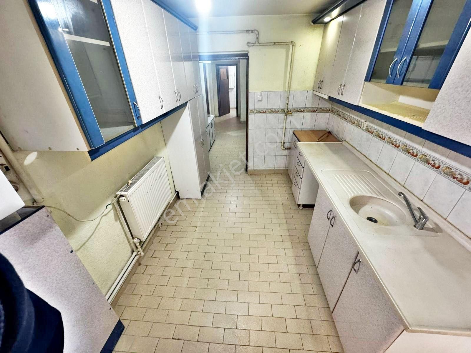 E.şehir Hast./y.beyazıt Üniv./ Antares Awm Dibinde Kiralık 1+1