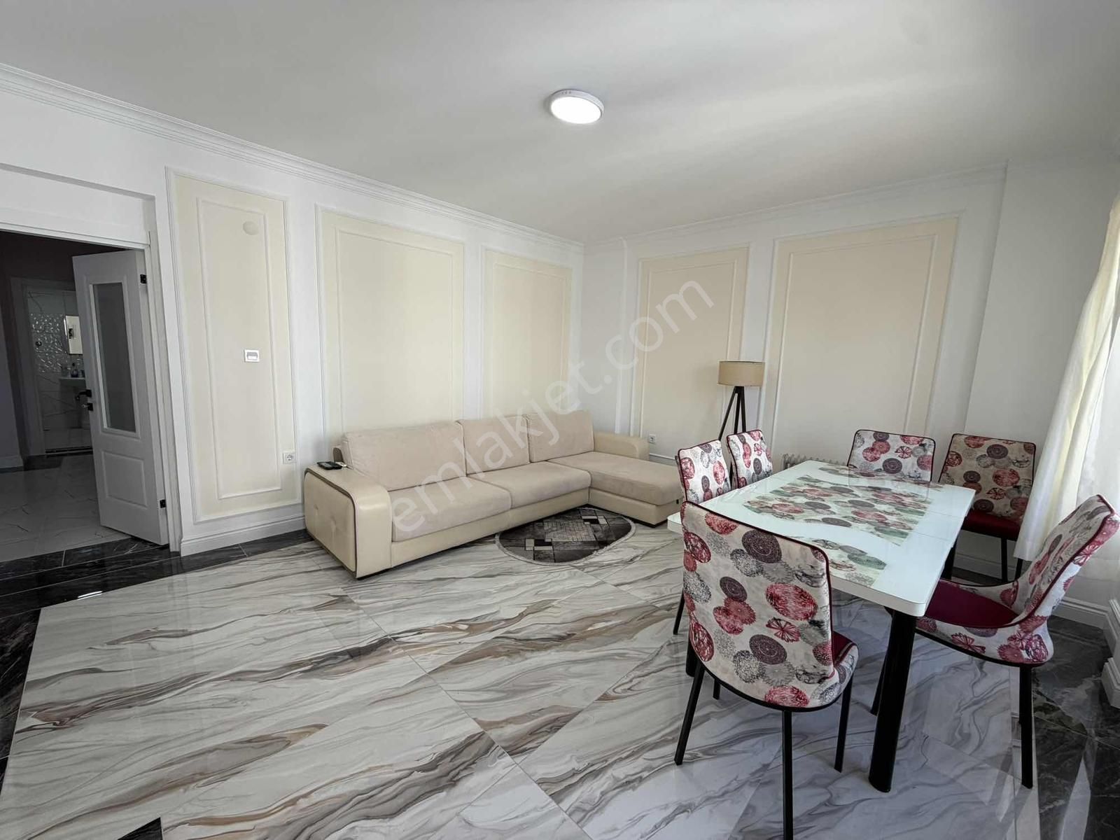 Damlataş 2+1 Eşyalı Kiralık Daire