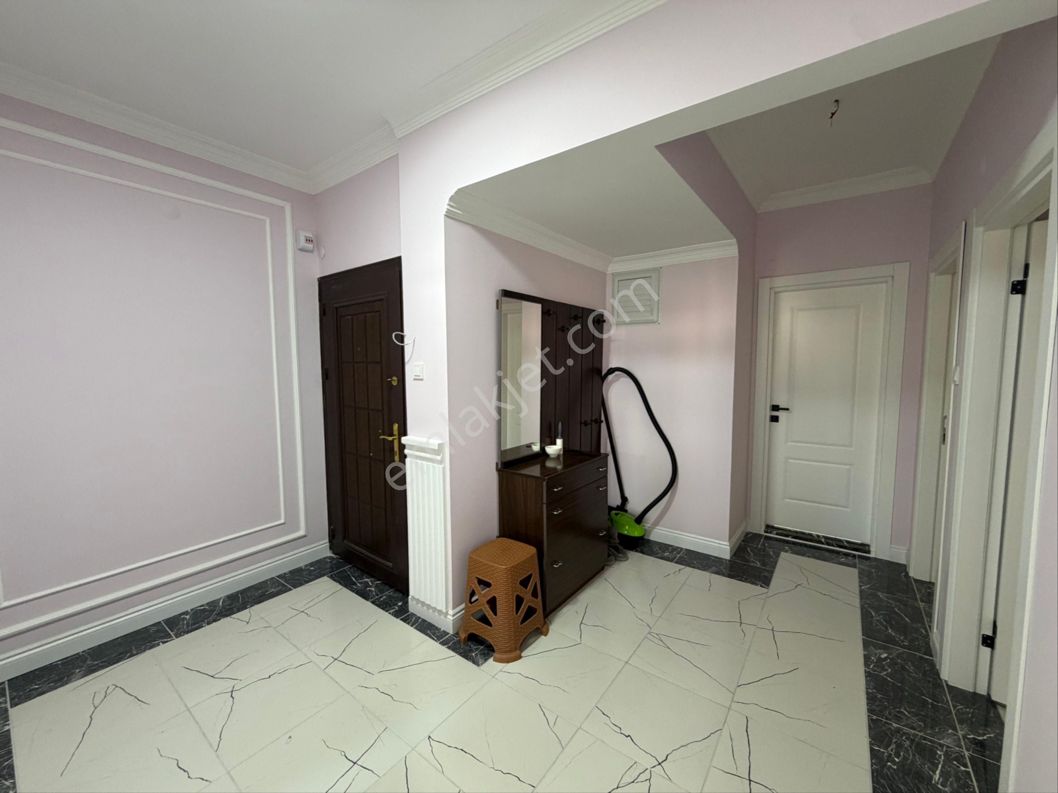 Damlataş 2+1 Eşyalı Kiralık Daire - Görsel 13