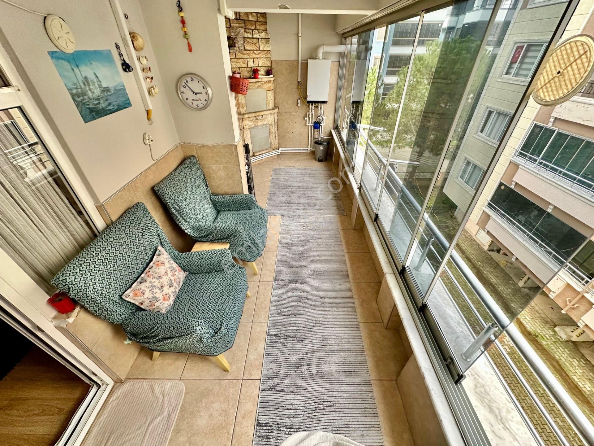 ꧁ay Emlaktan꧁akçay Altınkum'da Arakat Ayrı Mutfaklı Kombili Satılık 3+1 Geniş Masrafsız Daire