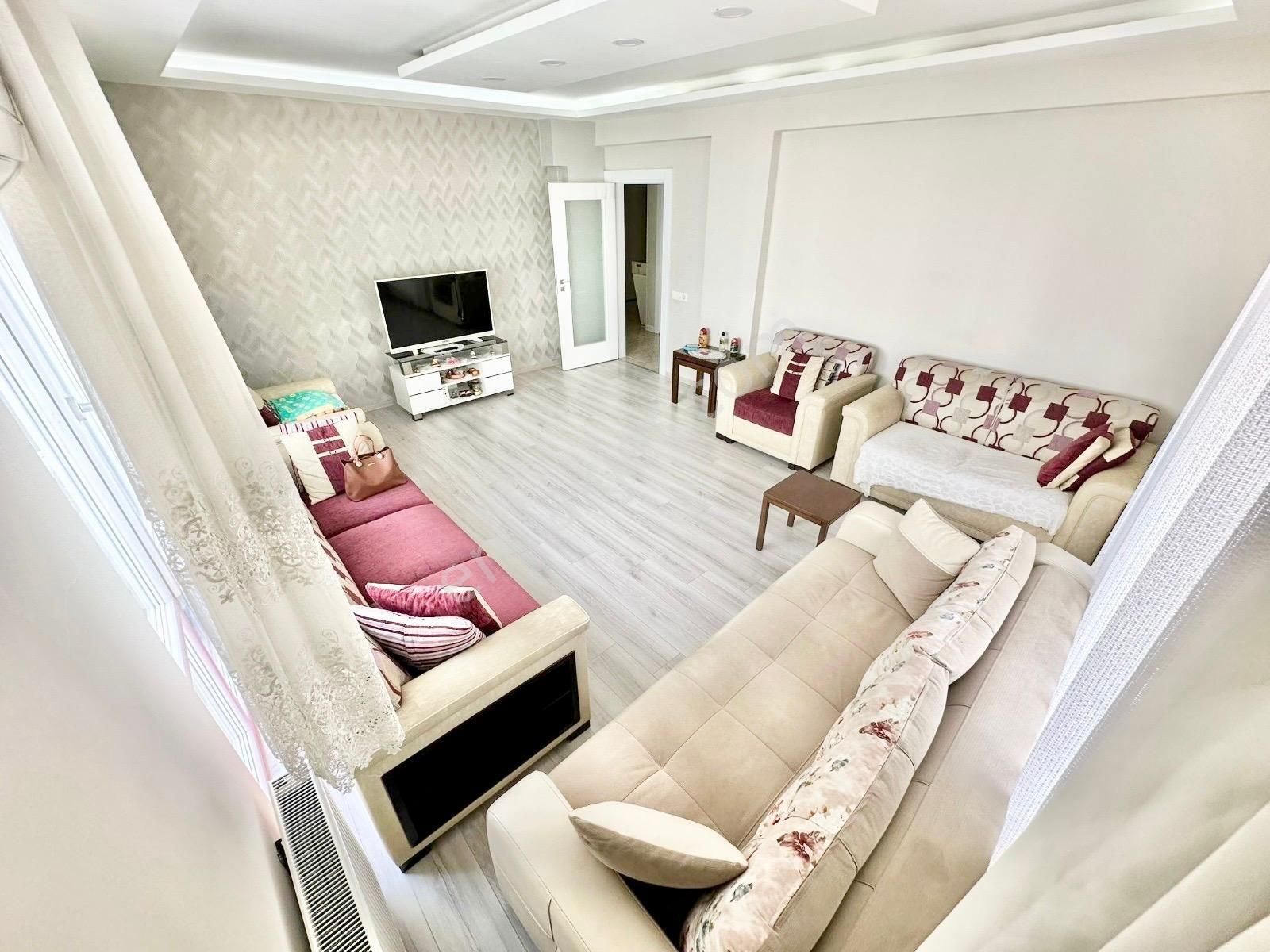 ꧁akçay Ay Emlak'tan꧂ikizçay'da Kombili Ebeveyn Banyolu Ara Kat Ön Cephe Asansörlü Satılık 2+1 Daire - Görsel 7