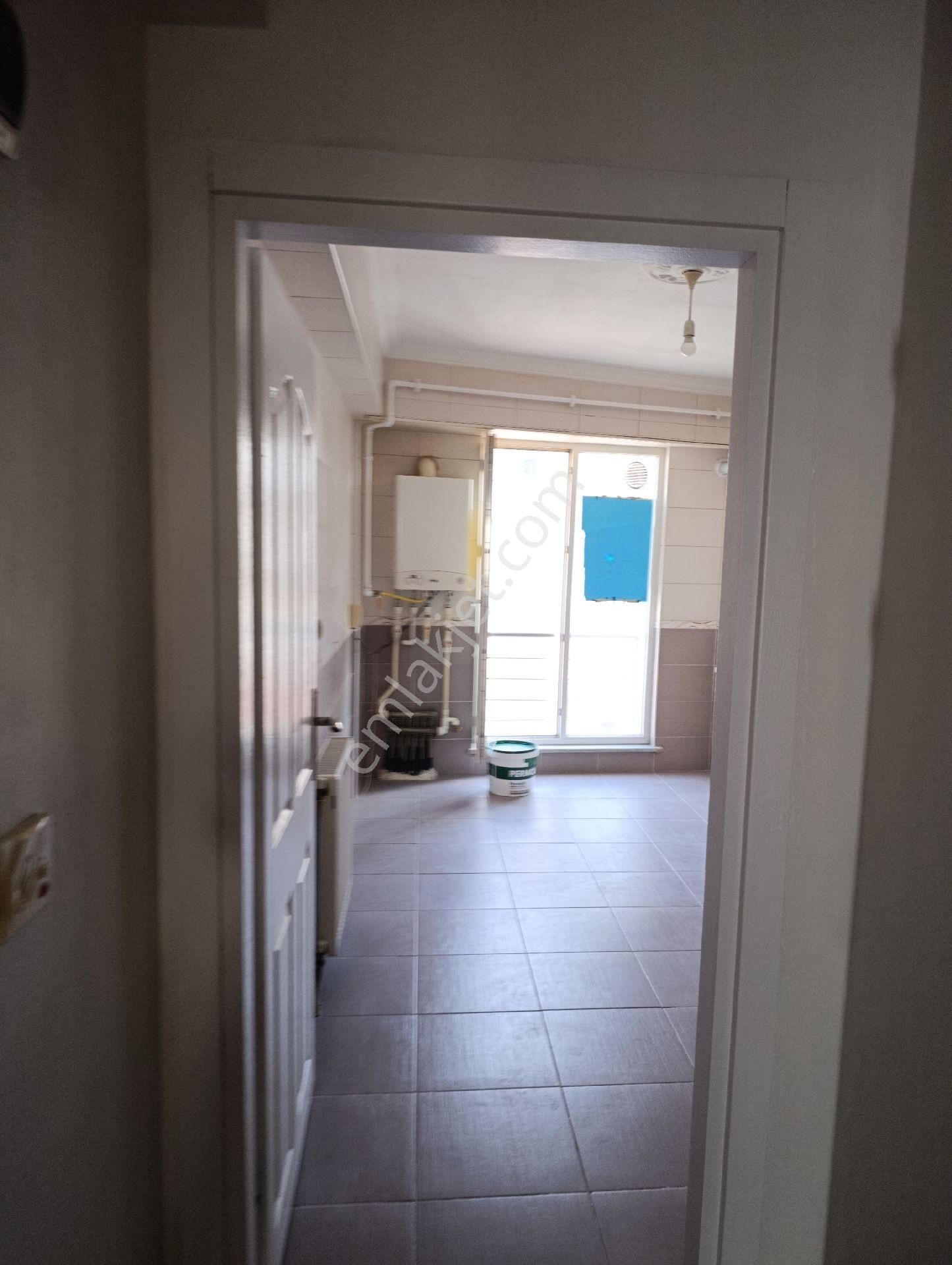 Şeyh Sinan Mahallesinde Kiralık 2+1 100m² - Görsel 2