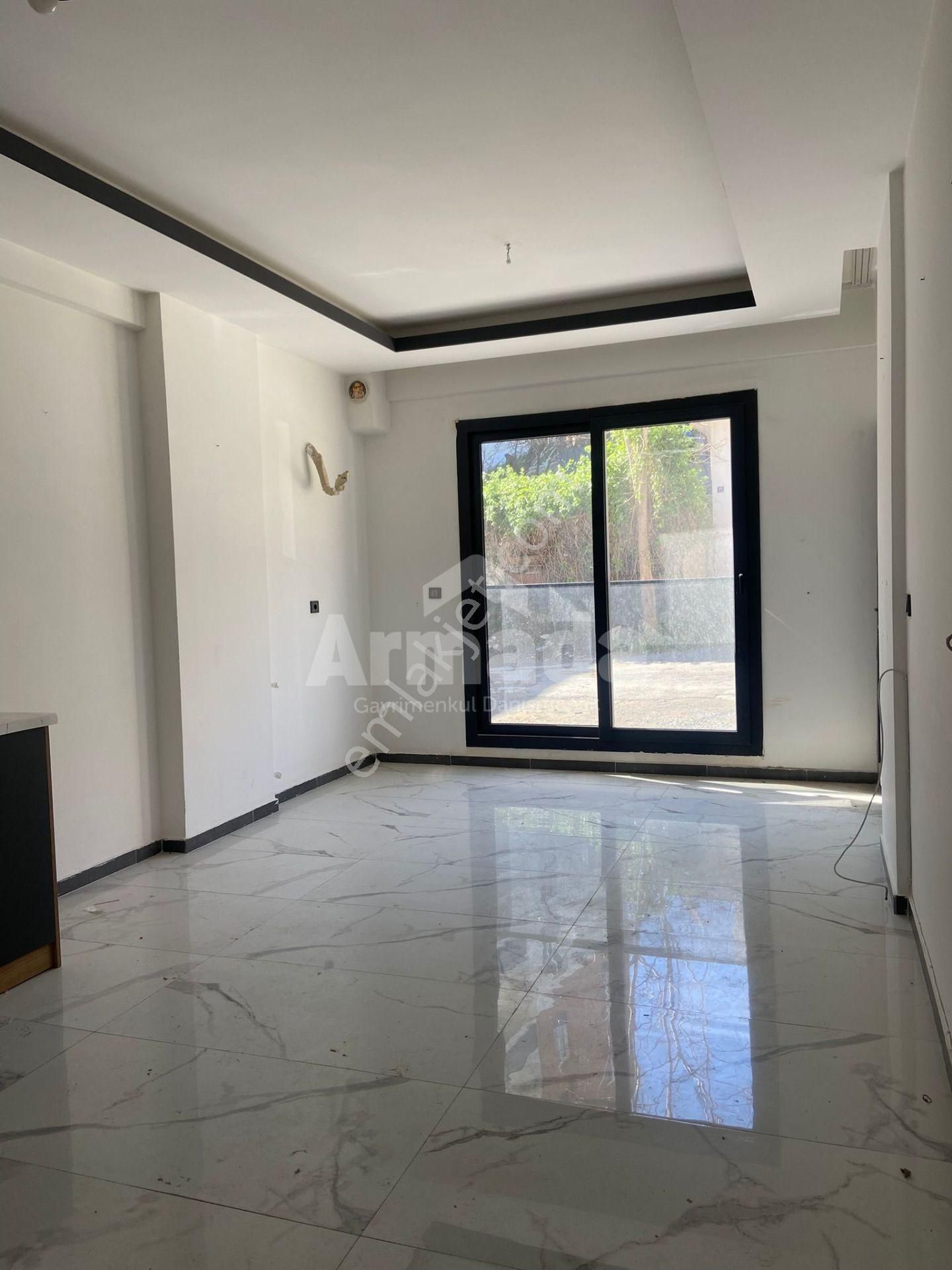 Kuşadası Merkezde 2+1 Satılık Daire - Görsel 6