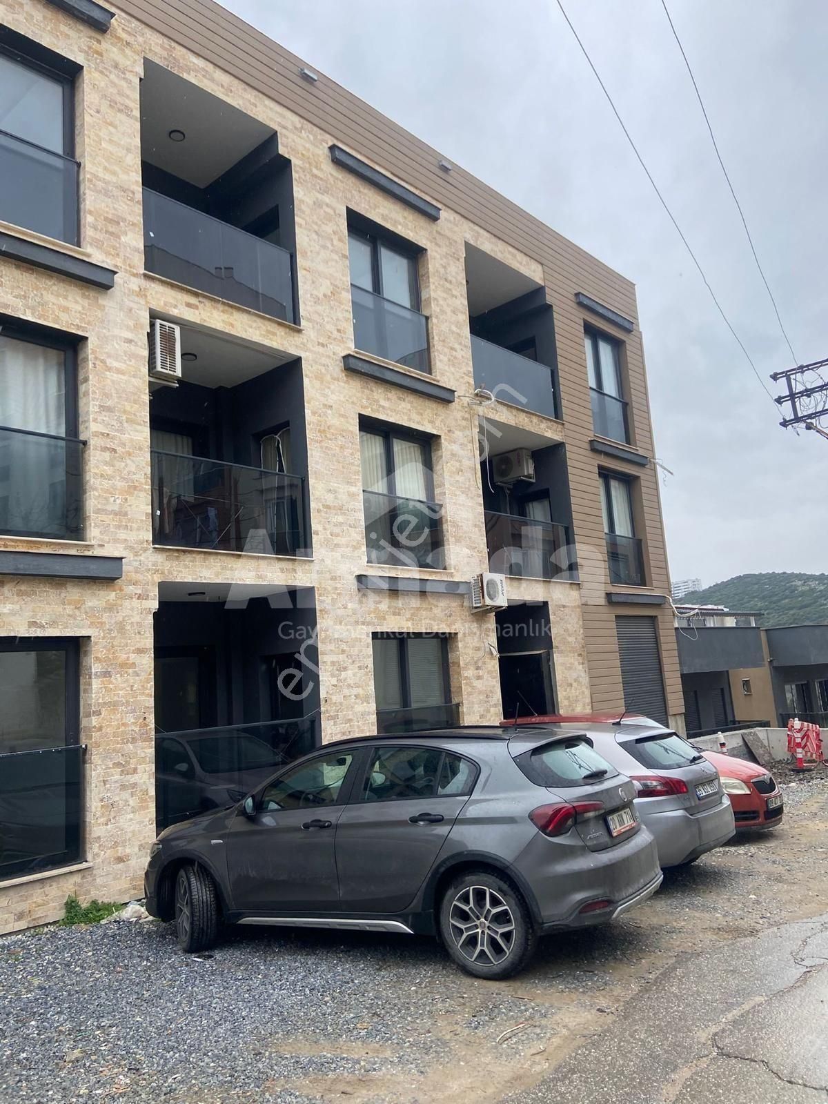 Kuşadası Merkezde 2+1 Satılık Daire