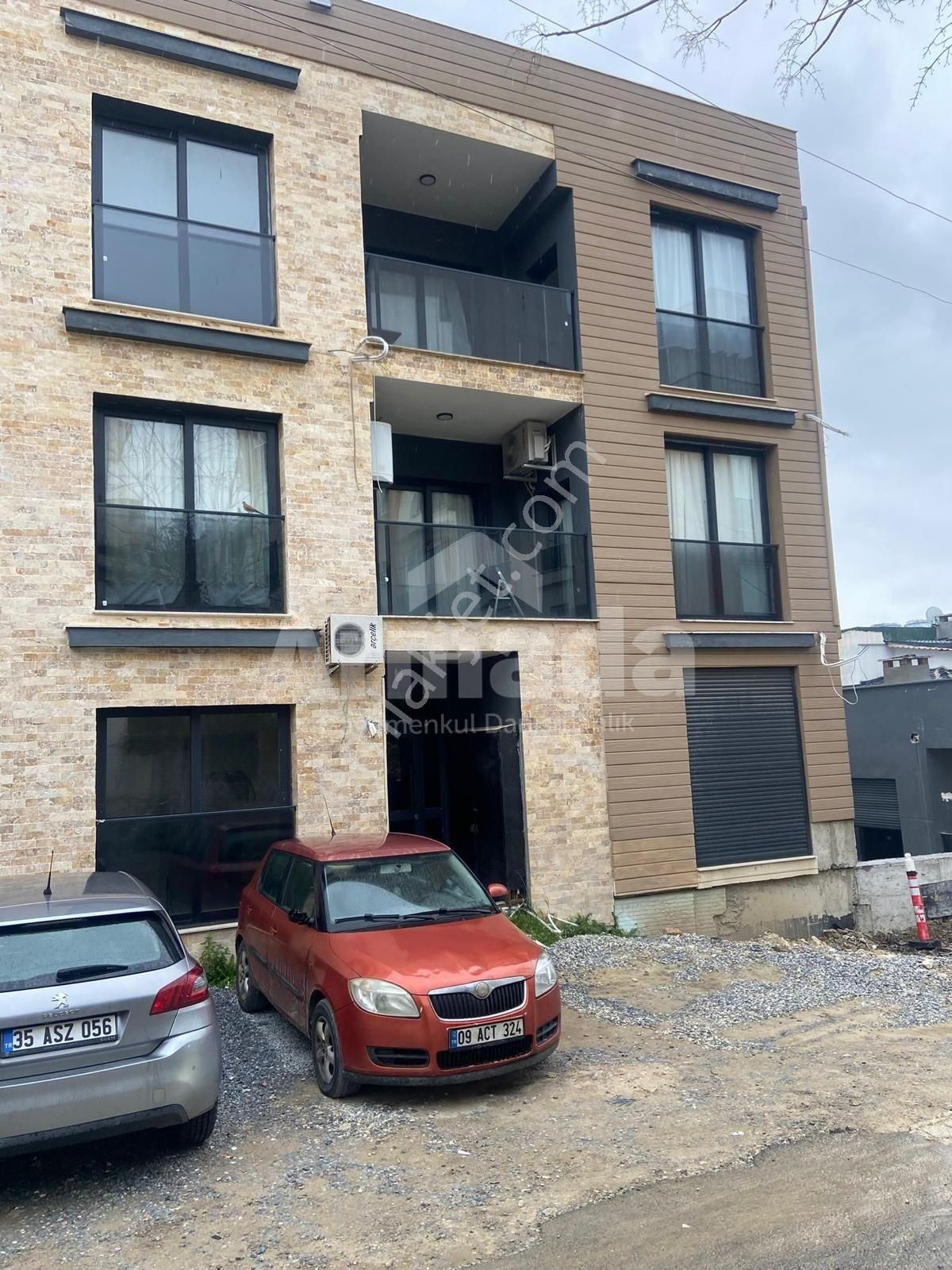 Kuşadası Merkezde 2+1 Satılık Daire - Görsel 13