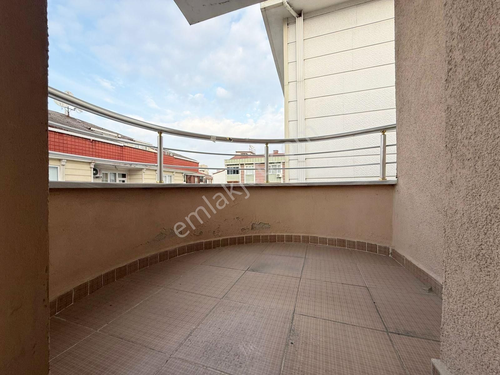 Mehmet Akif Ersoy Mahallesi Metrobüse 15dk Kiralık Daire ! - Görsel 5