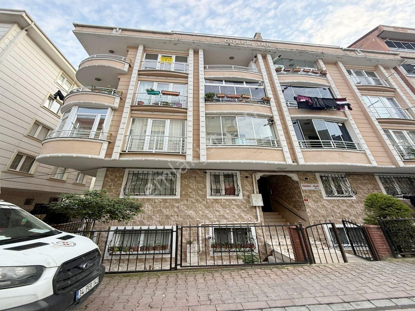 Mehmet Akif Ersoy Mahallesi Metrobüse 15dk Kiralık Daire !