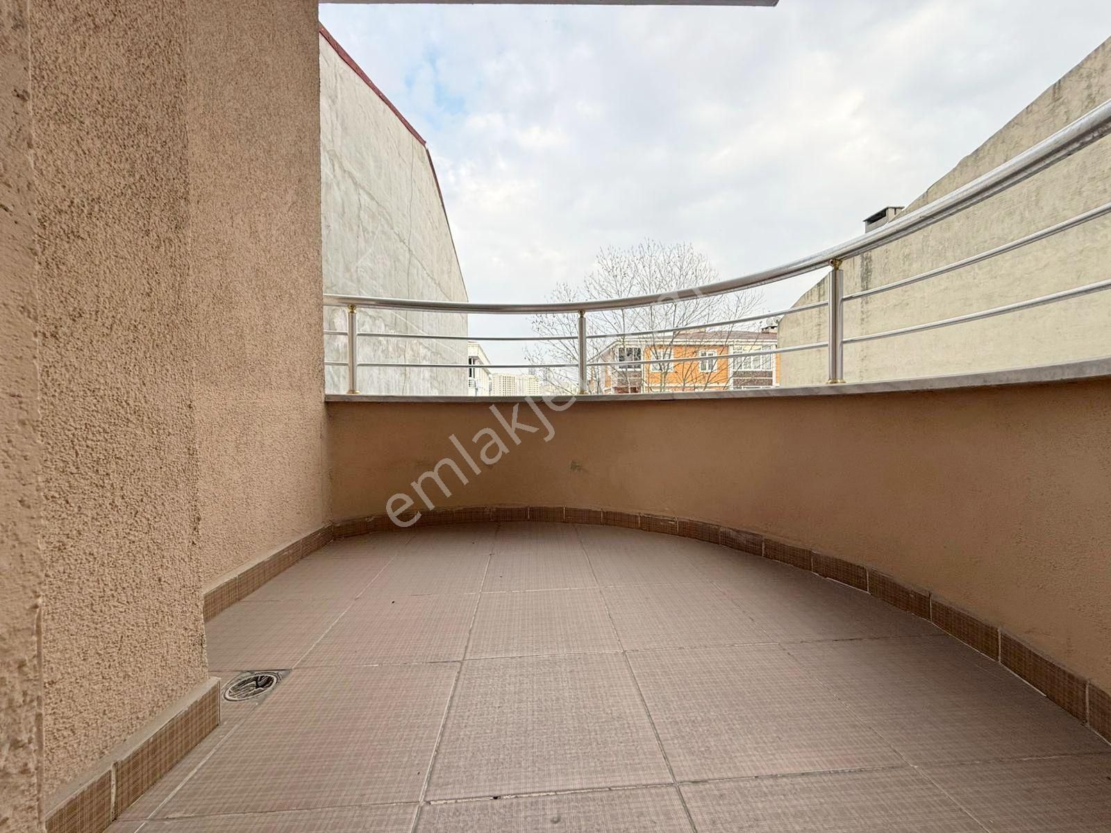 Mehmet Akif Ersoy Mahallesi Metrobüse 15dk Kiralık Daire ! - Görsel 10