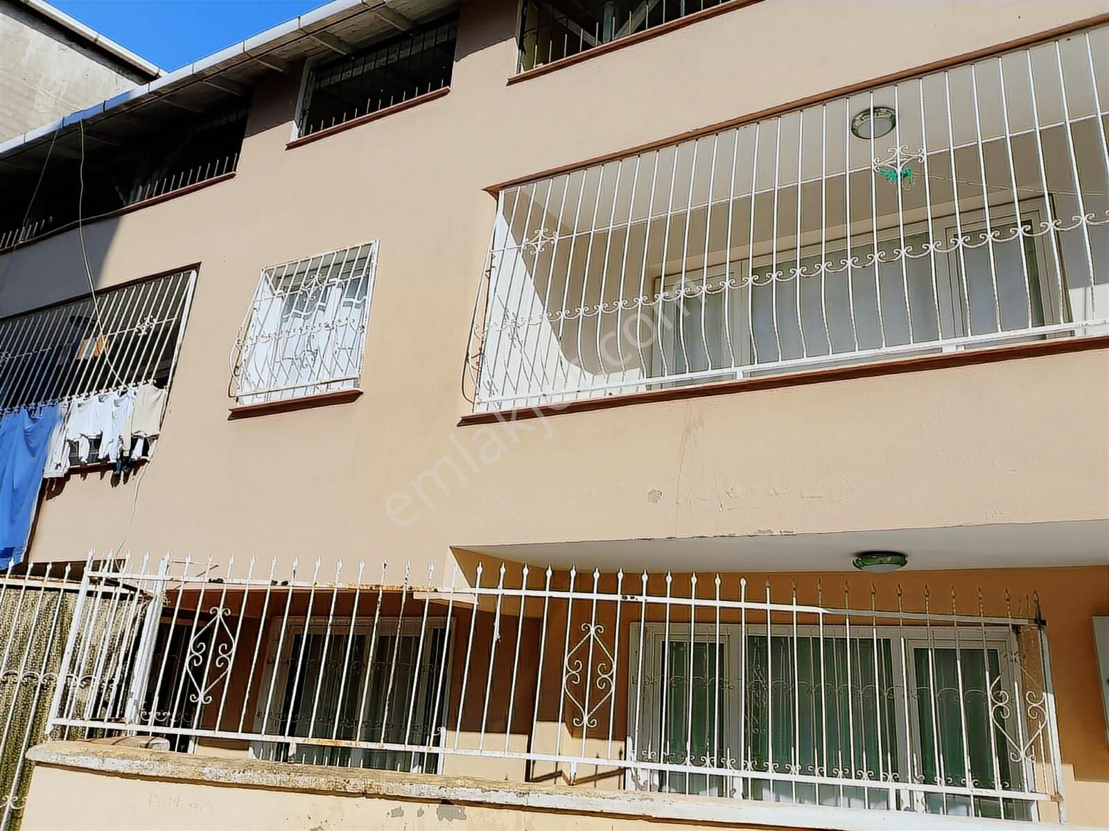 Buca Yeşilbağlar Mahallesinde Satılık 300m2 Üç Katlı Bina - Görsel 17