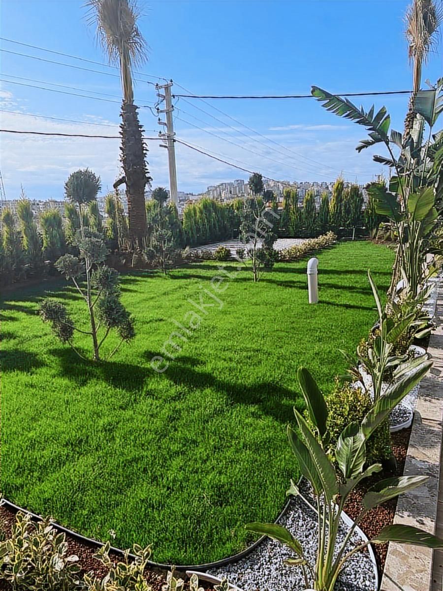 Kuşadası'nda Havuzlu Güvenlikli Sitede Doğalgazlı 1+1 Daire - Görsel 22