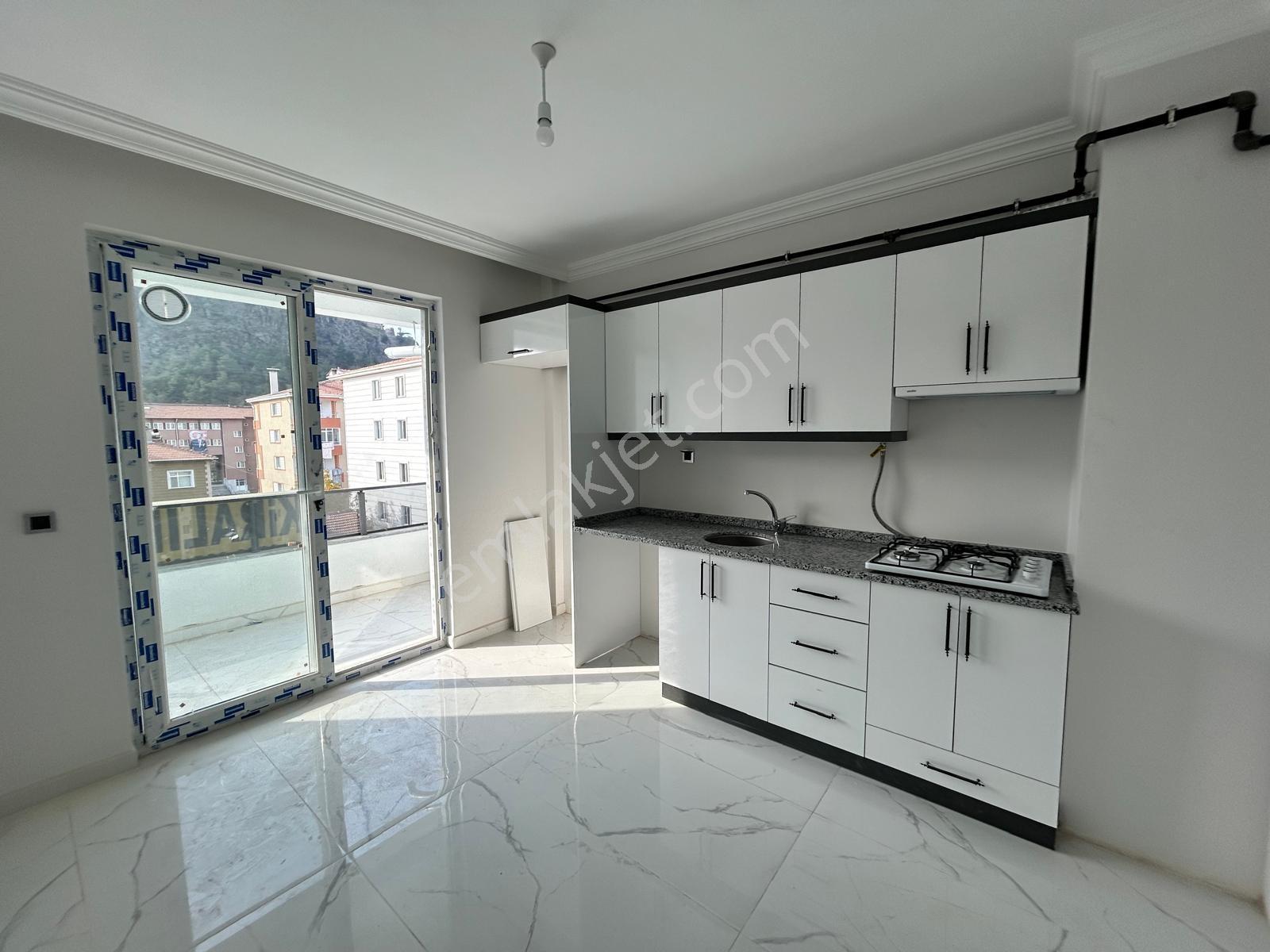 Sıla Gayrimenkulden Şehrin Merkezinde Satılık Ve Kiralık 3+1'ler - Görsel 6