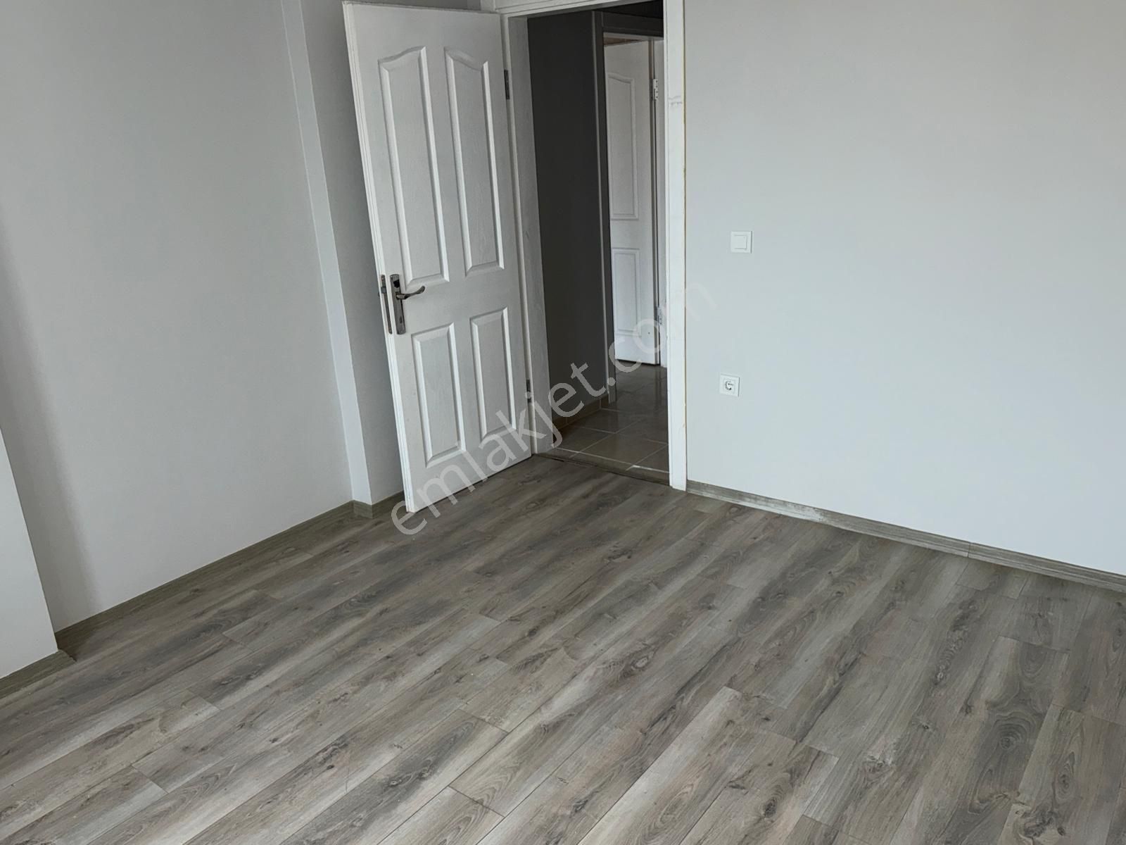 Hürriyet Mah.okullar Bölgesi 3+1 - Kiralık Daire 150 M² - Görsel 9