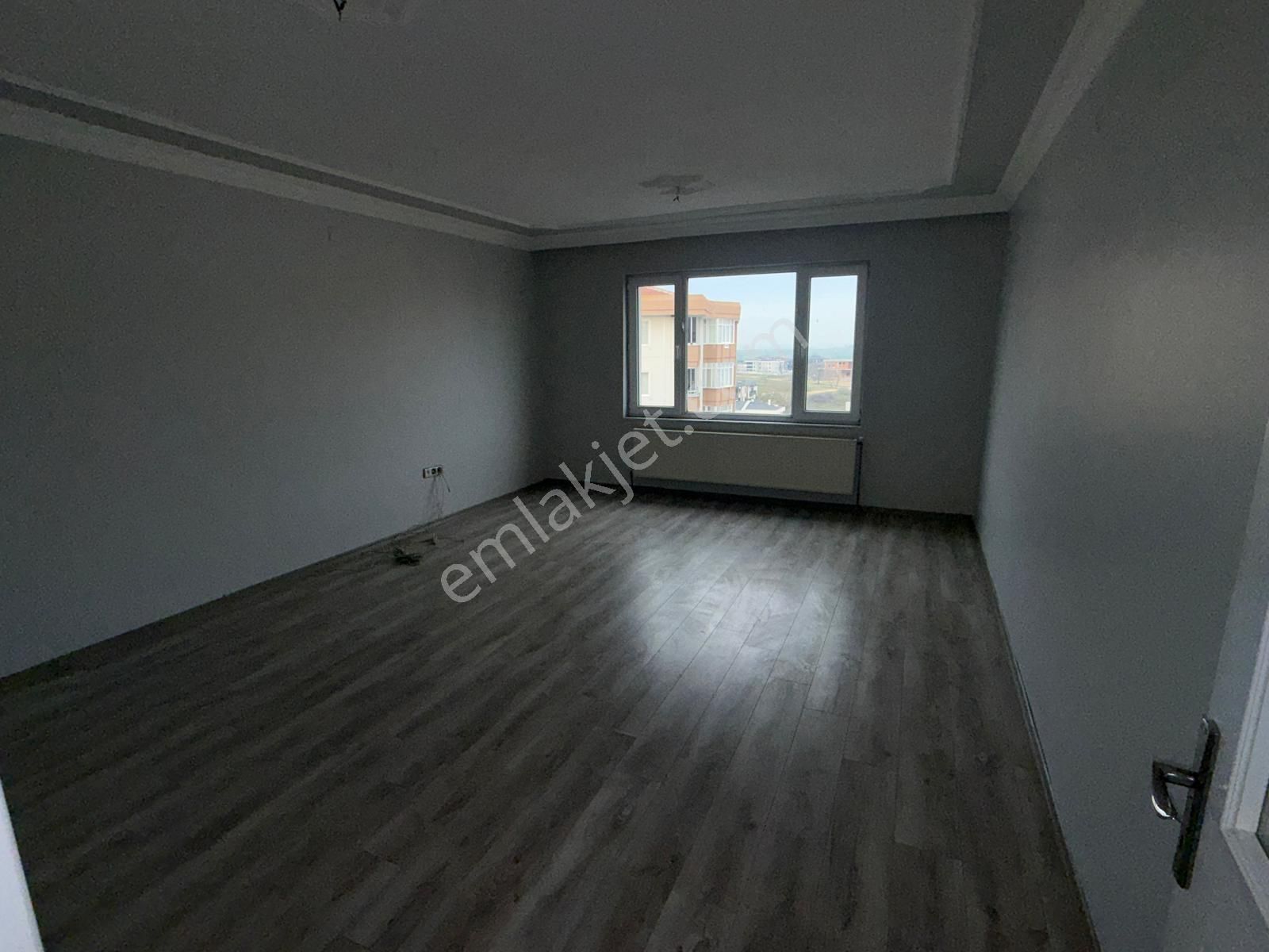 Hürriyet Mah.okullar Bölgesi 3+1 - Kiralık Daire 150 M²