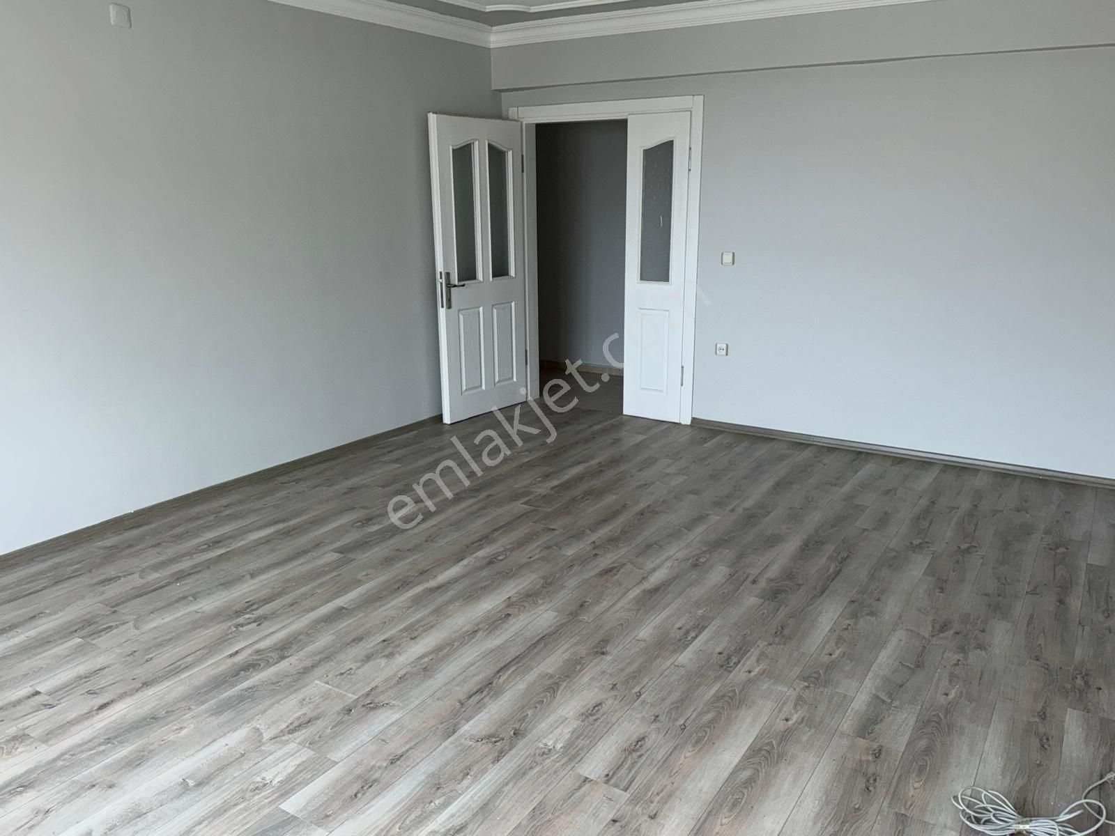 Hürriyet Mah.okullar Bölgesi 3+1 - Kiralık Daire 150 M² - Görsel 3