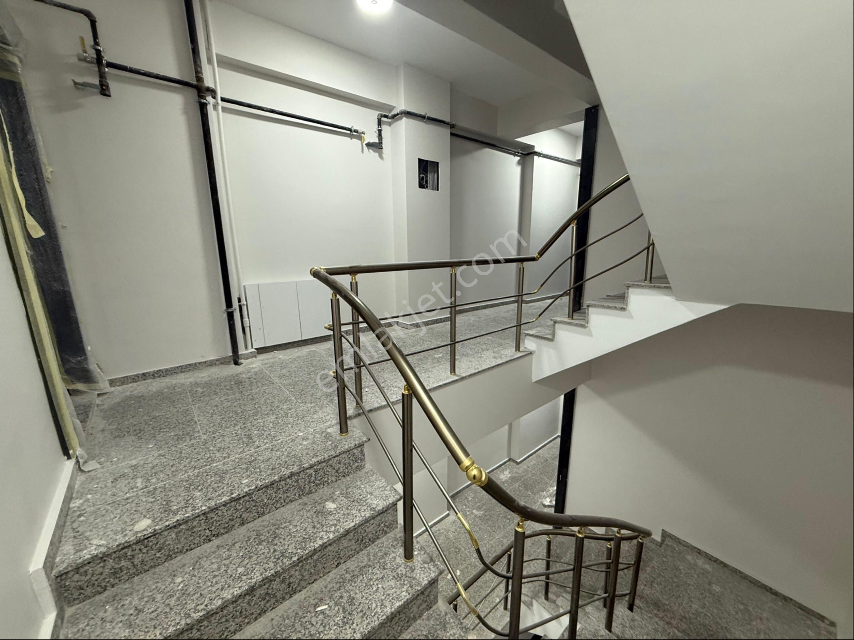 İsmetpaşa Mah Ordu Cad Üzeri 125 M2 Sıfır Ebeveyn Banyolu Lüks Memura Uygun Kiralık Daireler - Görsel 32