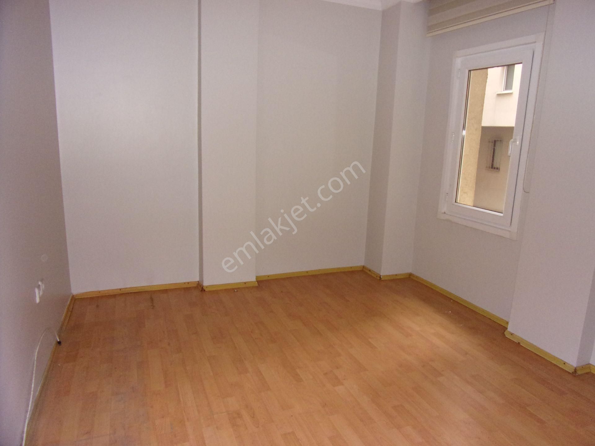 Tarabya Sanatçılar Sitesinde 2+1 100 Metrekare Kiralık Daire - Görsel 17