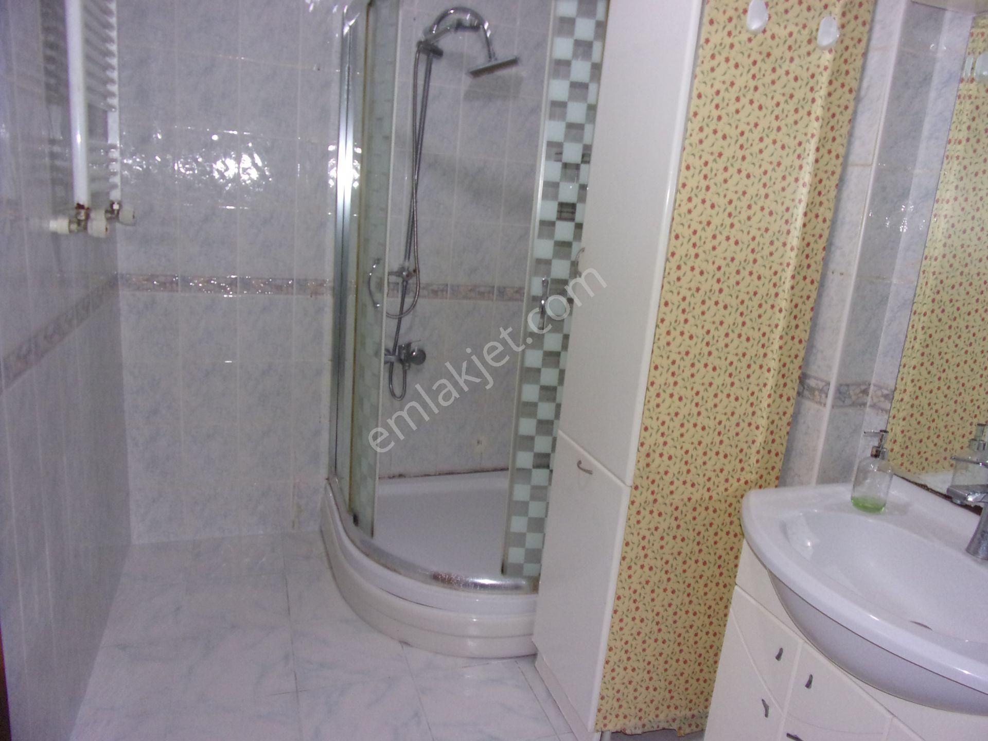 Tarabya Sanatçılar Sitesinde 2+1 100 Metrekare Kiralık Daire - Görsel 15