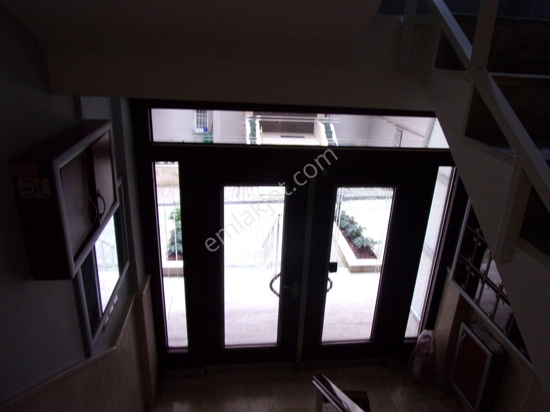 Tarabya Sanatçılar Sitesinde 2+1 100 Metrekare Kiralık Daire - Görsel 29