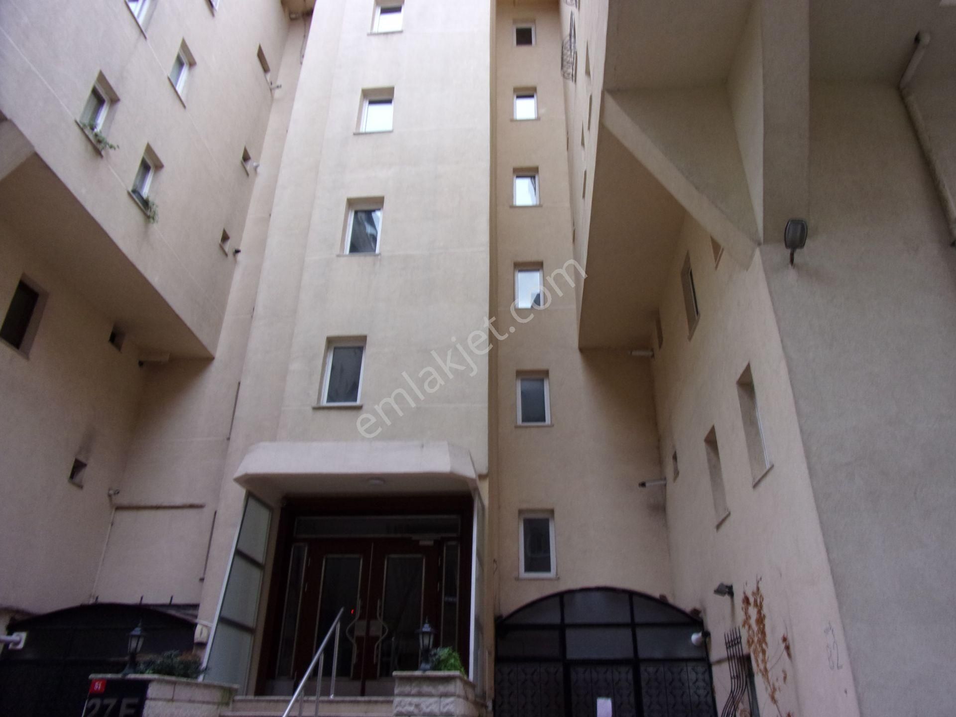 Tarabya Sanatçılar Sitesinde 2+1 100 Metrekare Kiralık Daire - Görsel 31