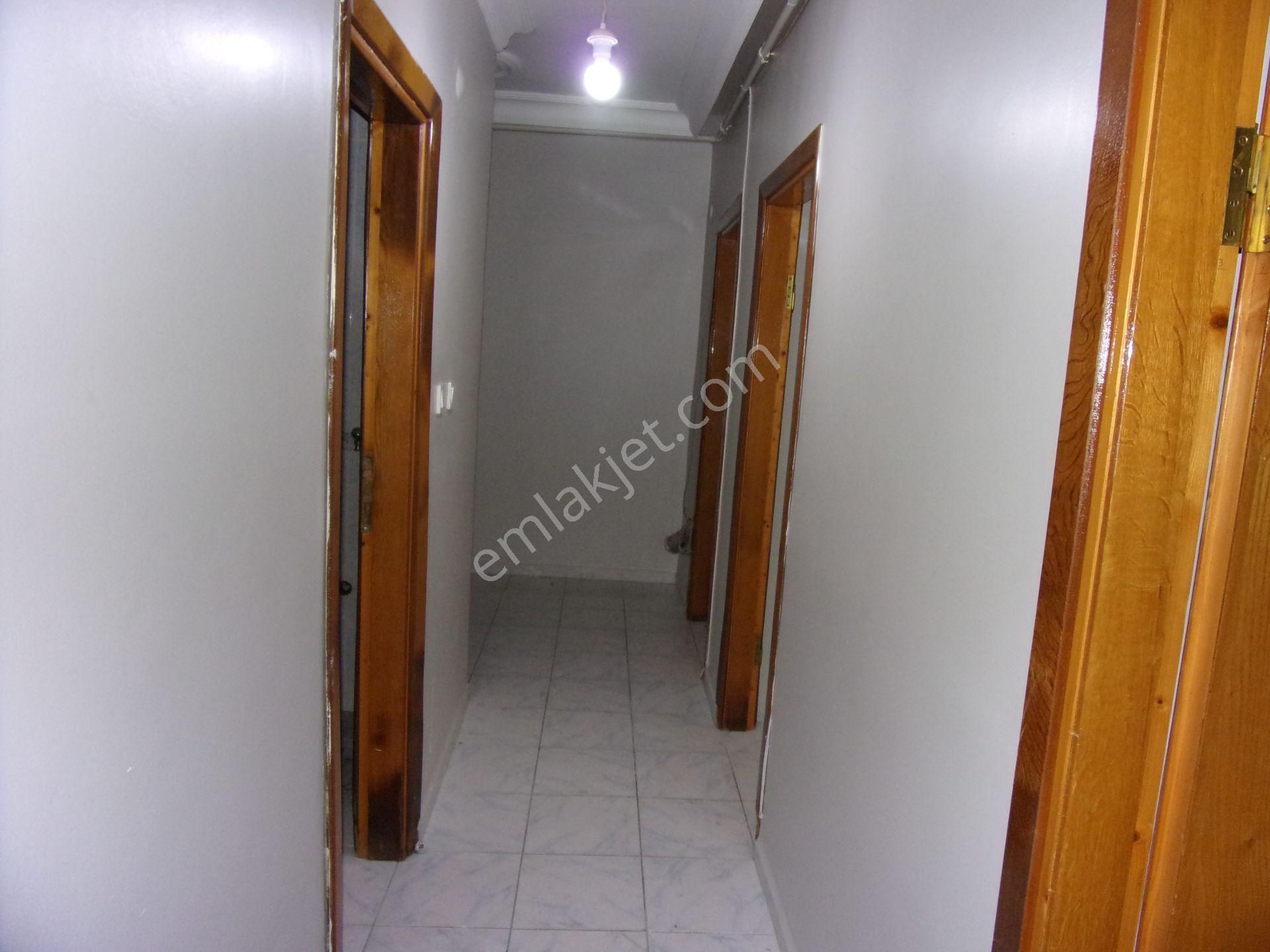 Tarabya Sanatçılar Sitesinde 2+1 100 Metrekare Kiralık Daire - Görsel 23