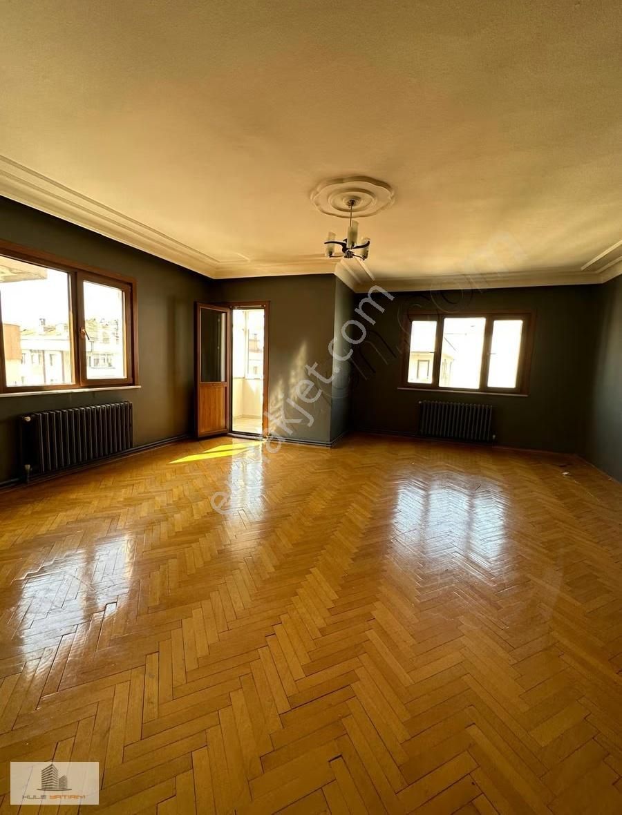 İçerenköy 3+1 Kiralık Boş Daire Metroya Yakın Otoparklı - Görsel 3