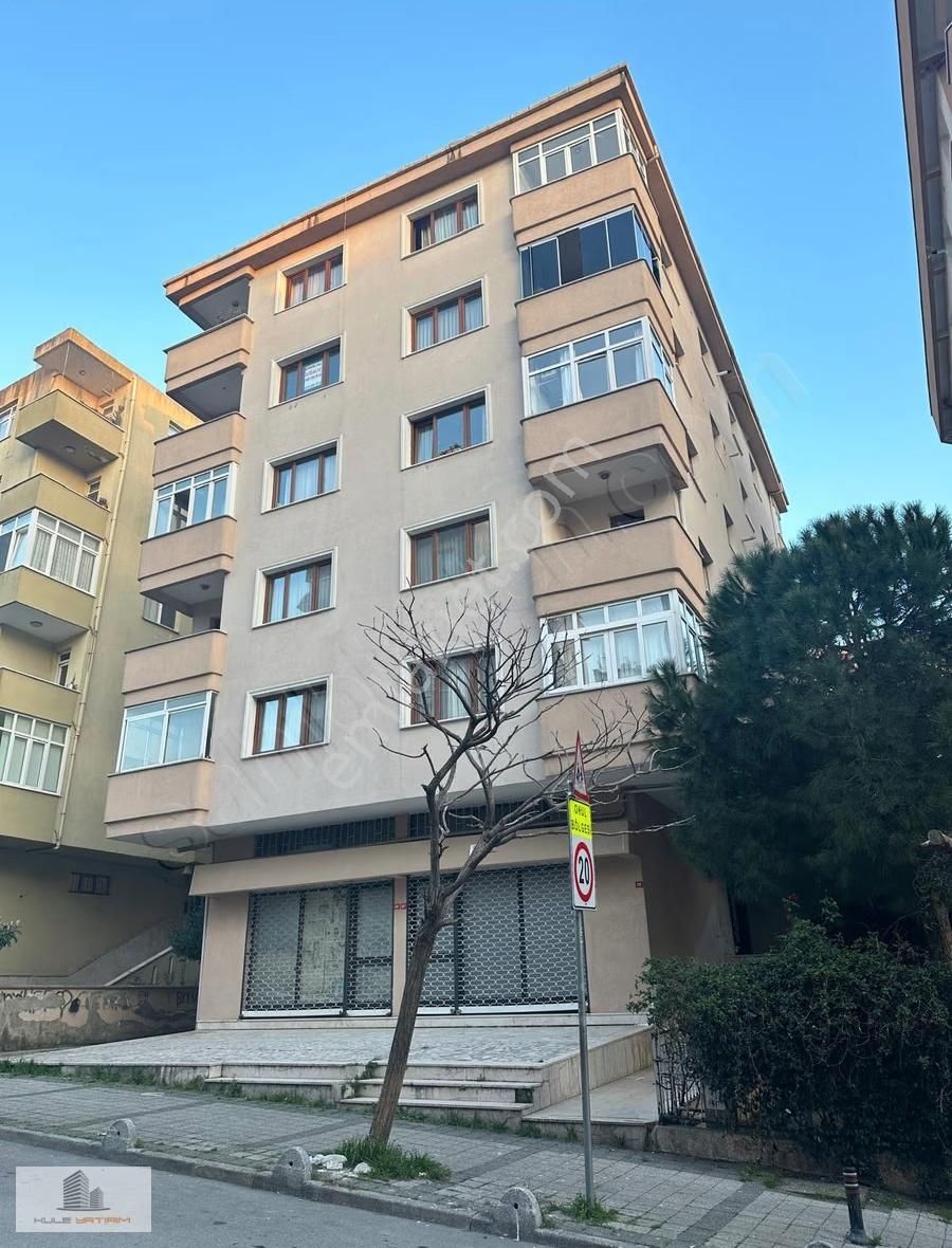 İçerenköy 3+1 Kiralık Boş Daire Metroya Yakın Otoparklı
