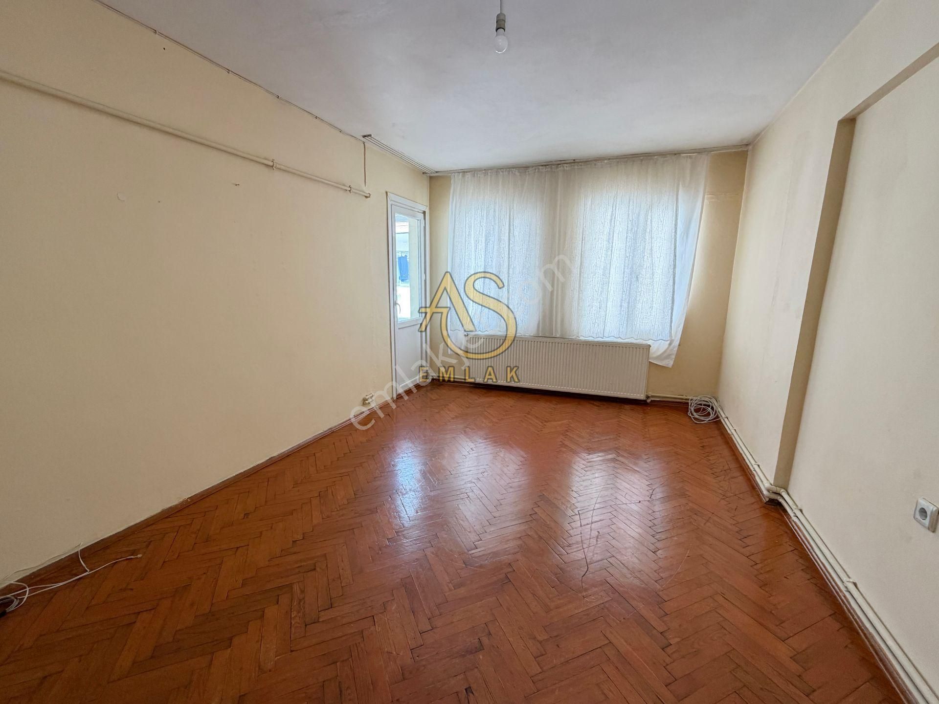 As Emlak'tan 2+1 Çalışan Bay & Bayanlara Uygun Cadde Üzeri Daire