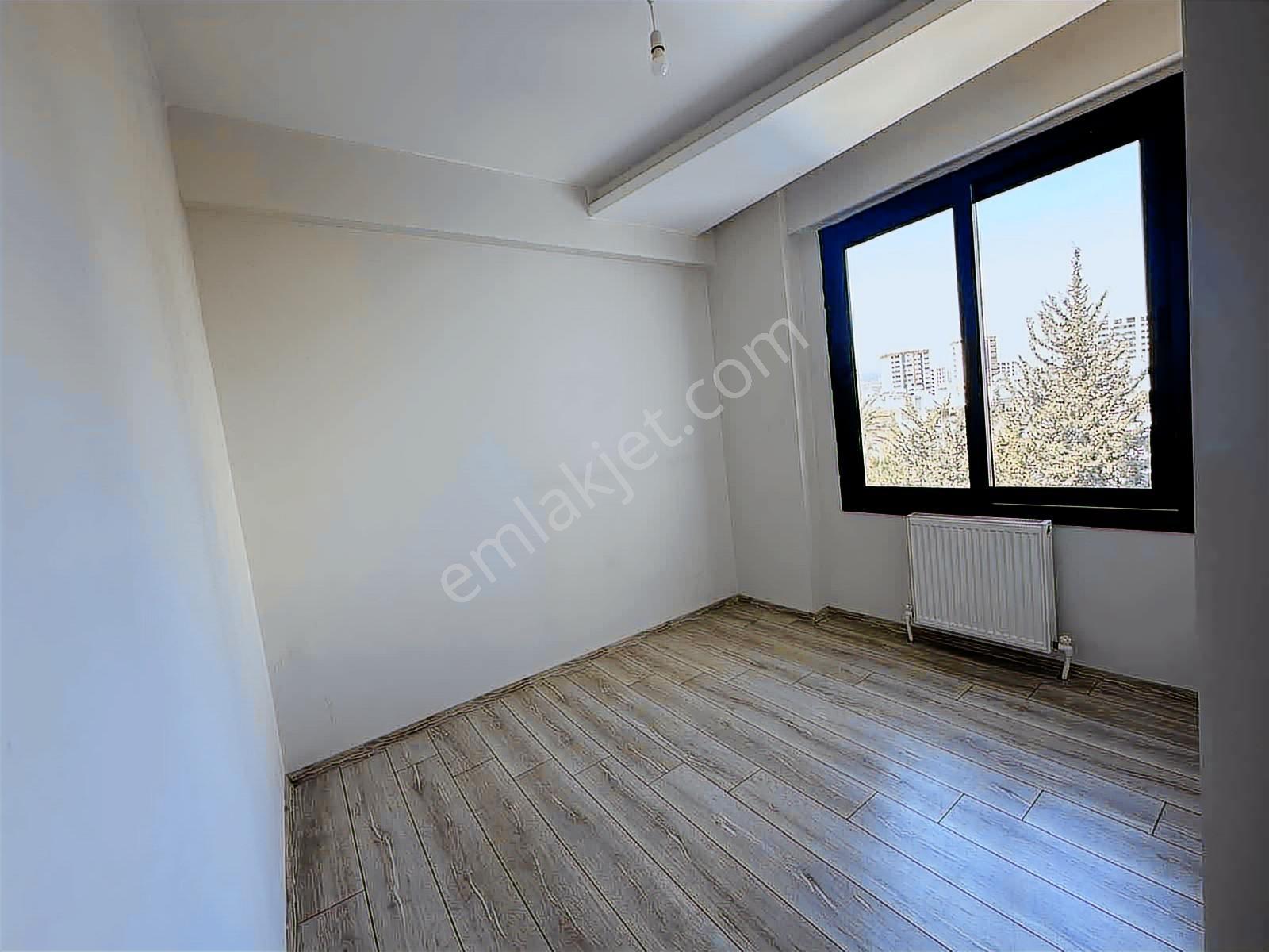 Havuzlu Site İçerisinde Lüks 3 Cepheli 2+1 Daire - Görsel 6