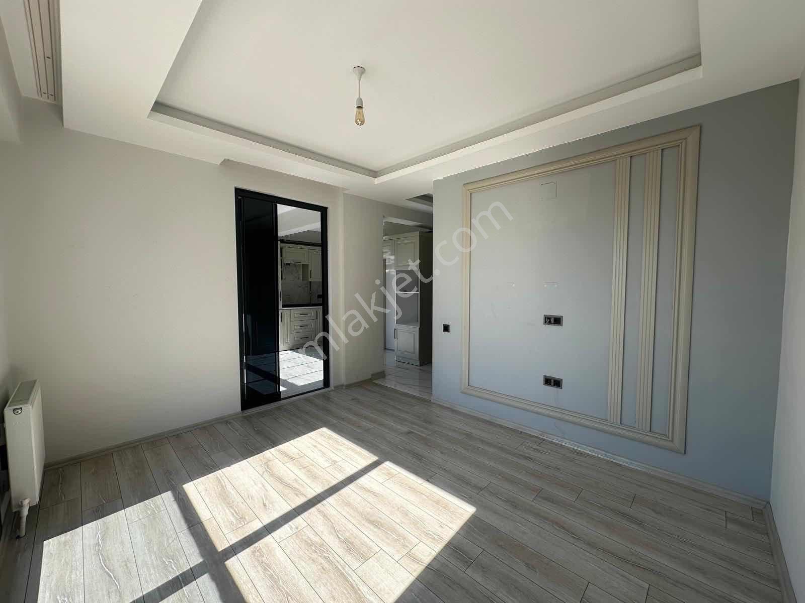 Havuzlu Site İçerisinde Lüks 3 Cepheli 2+1 Daire - Görsel 17