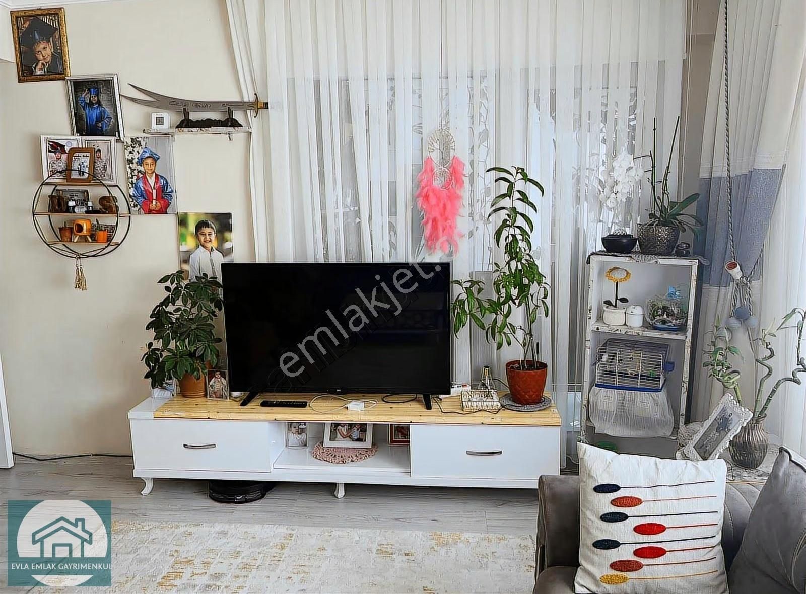 Uşak Merkez Karaağaç Mahallesinde Satılık 3+1 Daire - Görsel 2