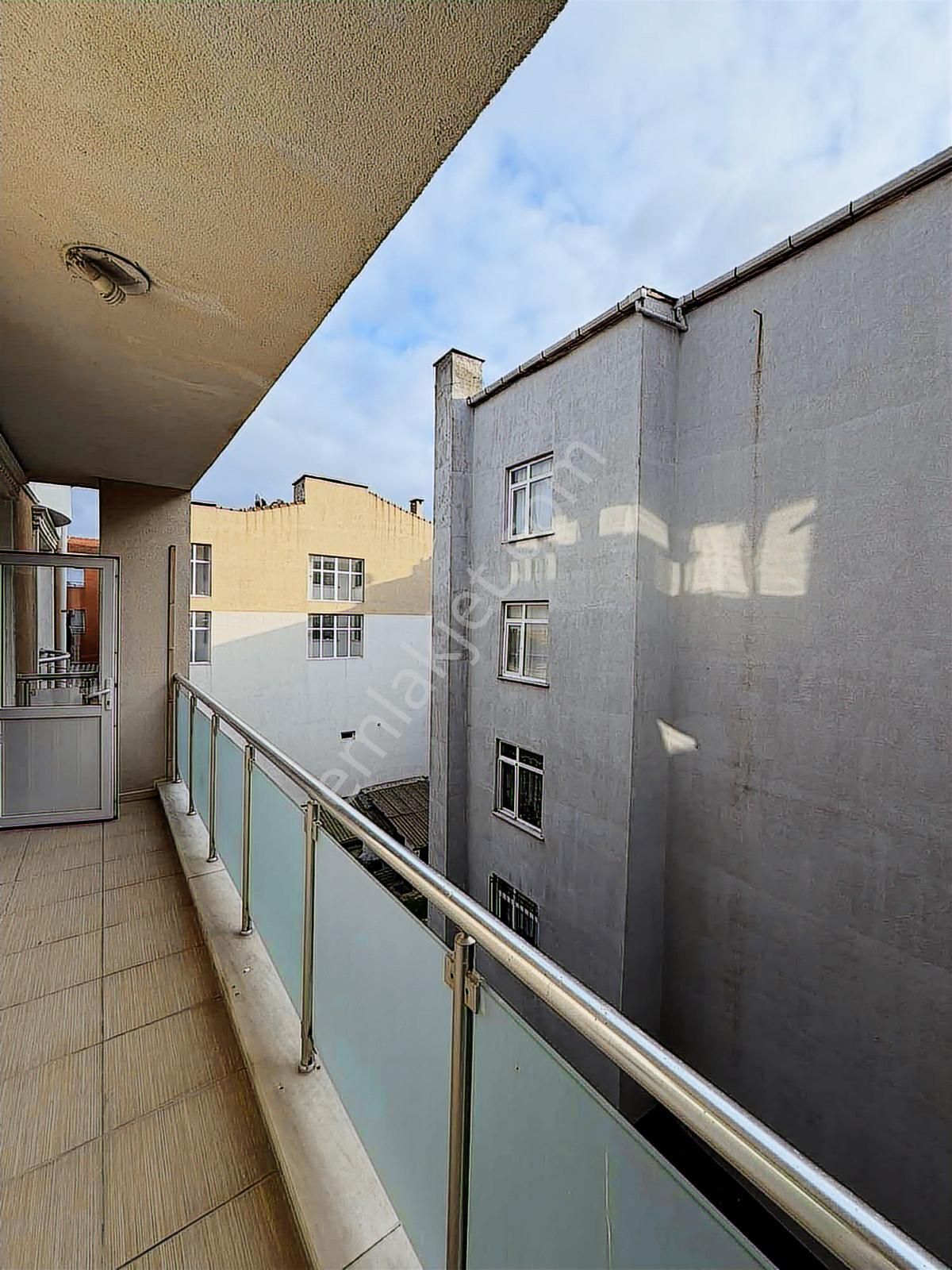 Çarşı Merkezde Satılık 3+1 Arakat 130 M2 Geniş Daire - Görsel 13