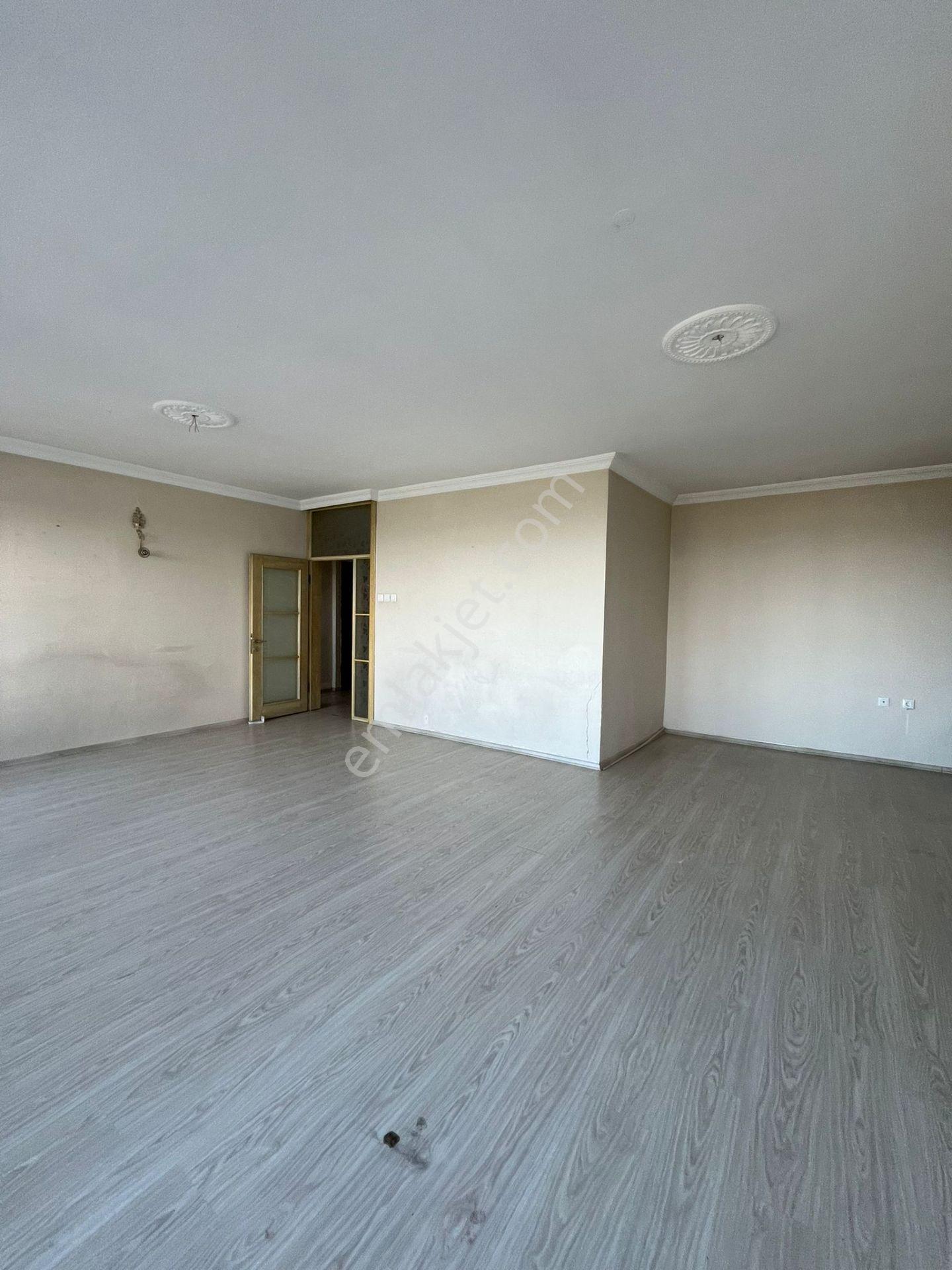 Trbzon Beşirli Cadde Üstü Kiralık 4+1 Daire - Görsel 16