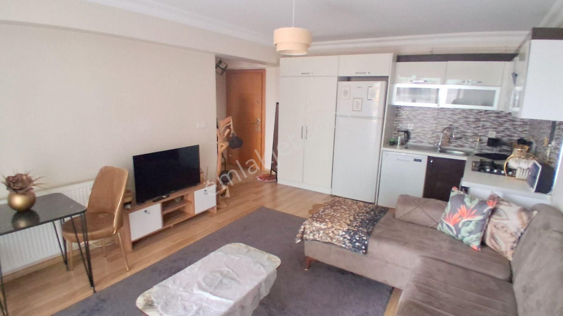 Mertcan'dan Havuzlu Güvenlikli Lüks Sitede Full Eşyalı 1+1 Daire - Görsel 2