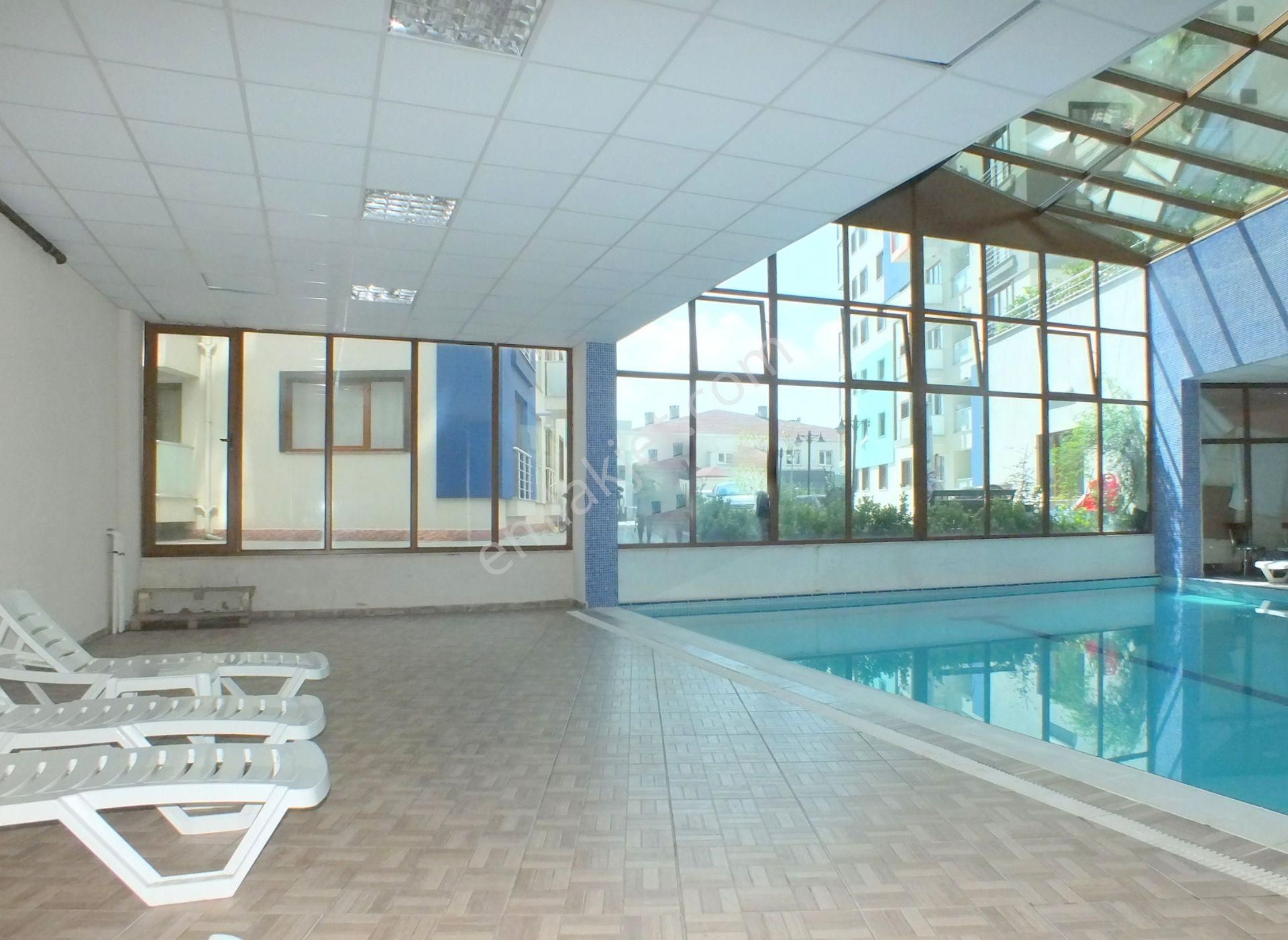 Mertcan'dan Havuzlu Güvenlikli Lüks Sitede Full Eşyalı 1+1 Daire - Görsel 24