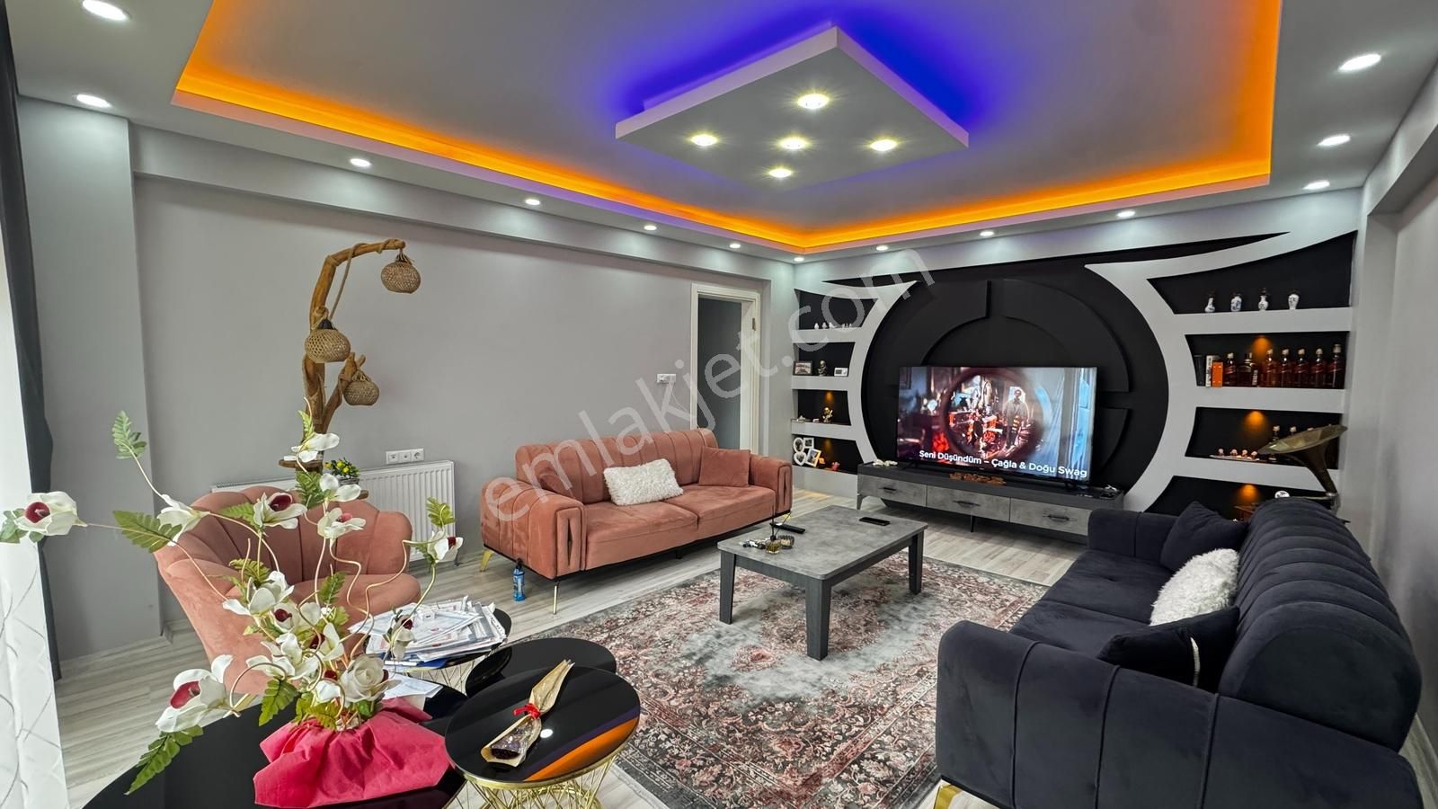 Şehrin Tam Ortasında Satılık 4+1 Dublex Daire