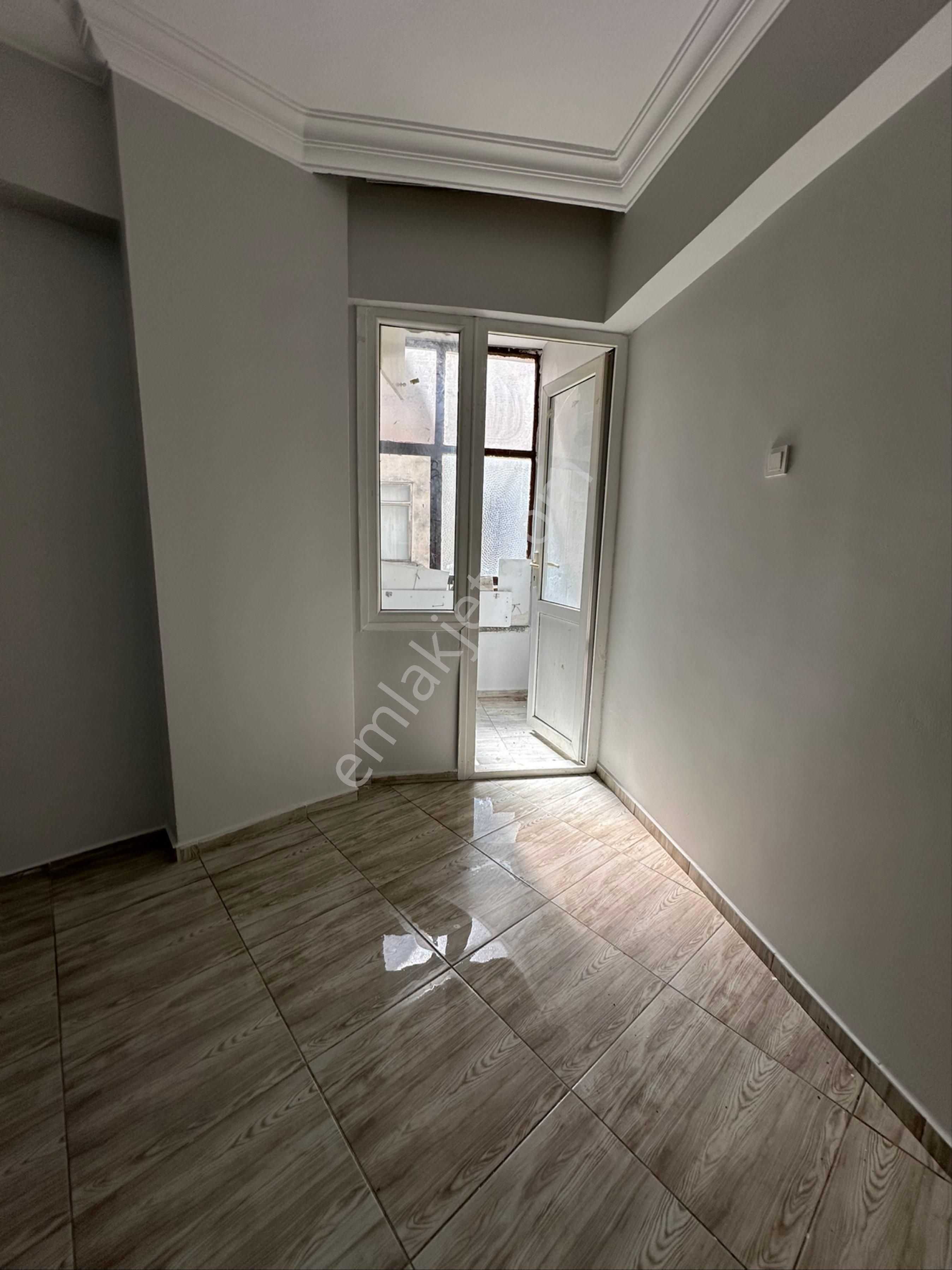 Gazi Mah. Denize 2 Dk İçi Sıfır Yapılı Masrafsız 3+1 Daire - Görsel 10