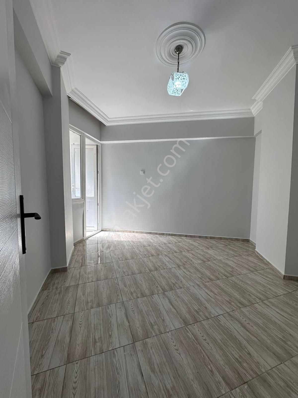 Arda'dan Mersin Yenişehir Gazi'de Satılık Site İçi Yapılı 3+1 - Görsel 2