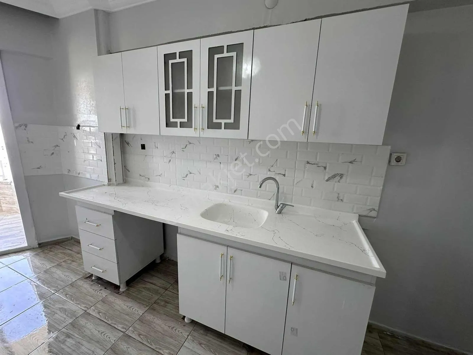 Arda'dan Mersin Yenişehir Gazi'de Satılık Site İçi Yapılı 3+1