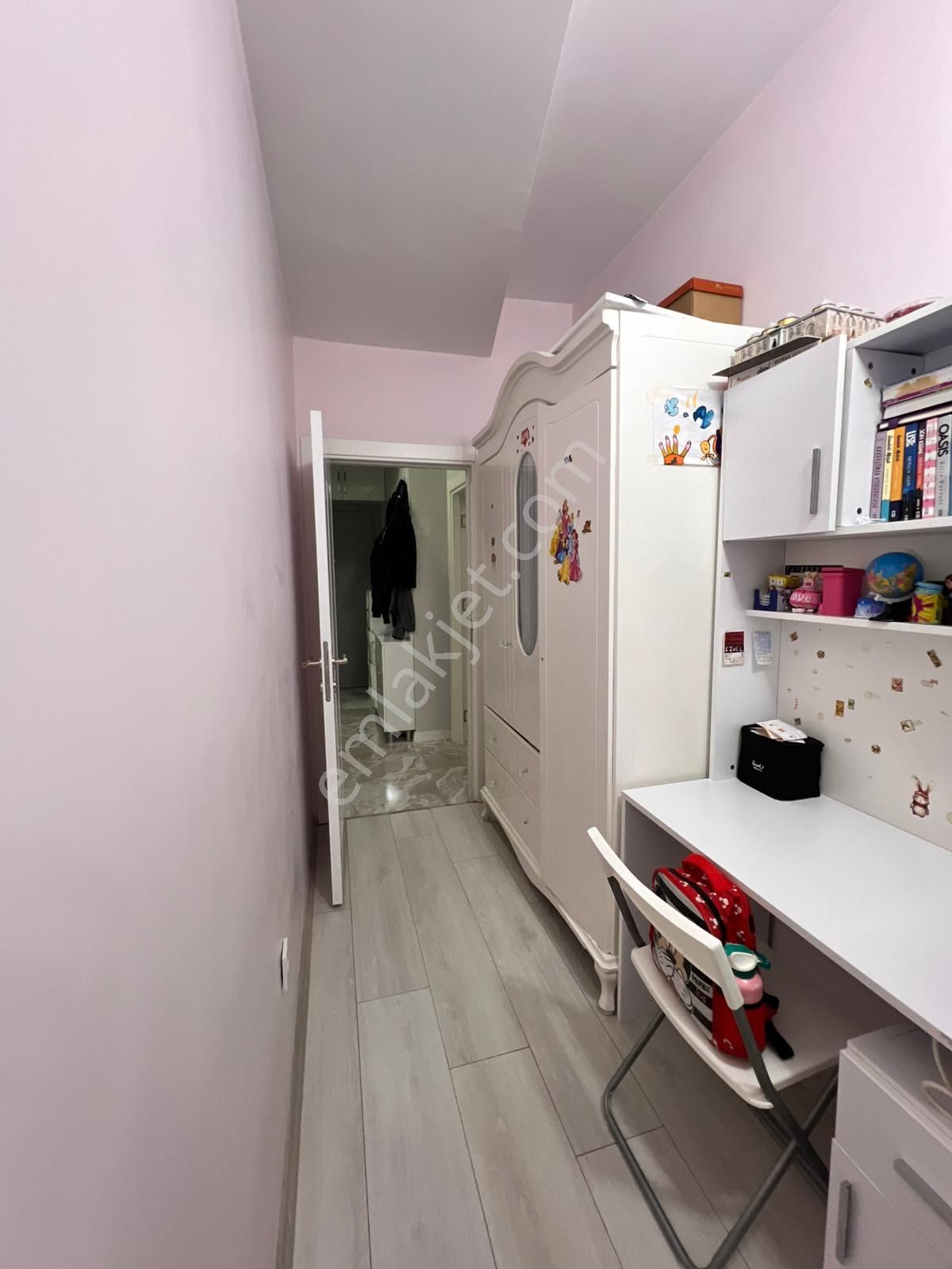 Altıntepe'de Lüks Yapıda Geniş Yatak Odalı Ara Kat 2+1 - Görsel 17