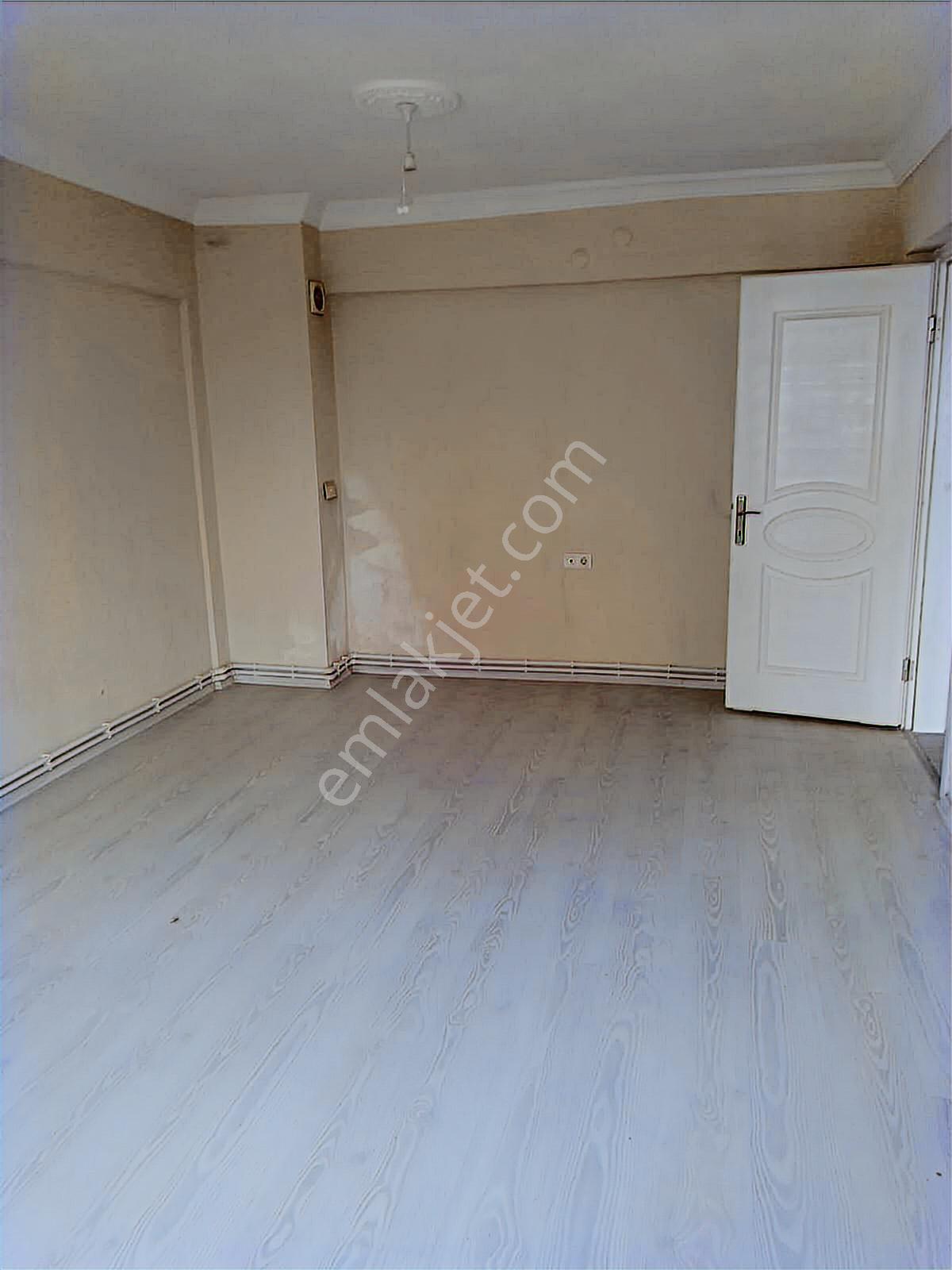 Park Mahallesinde Doğalgazlı 3+1 Kiralık Daire - Görsel 16