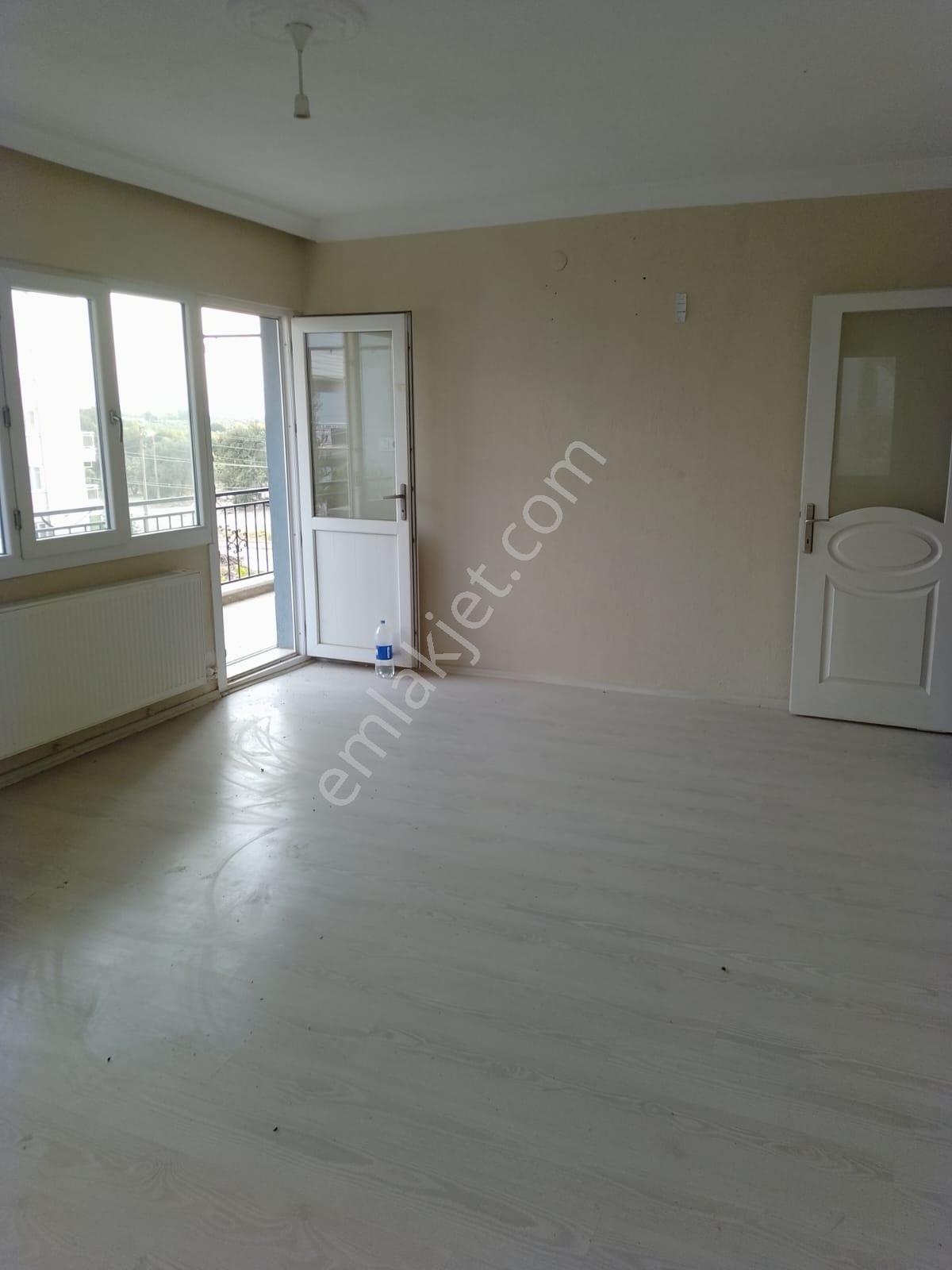 Park Mahallesinde Doğalgazlı 3+1 Kiralık Daire - Görsel 12