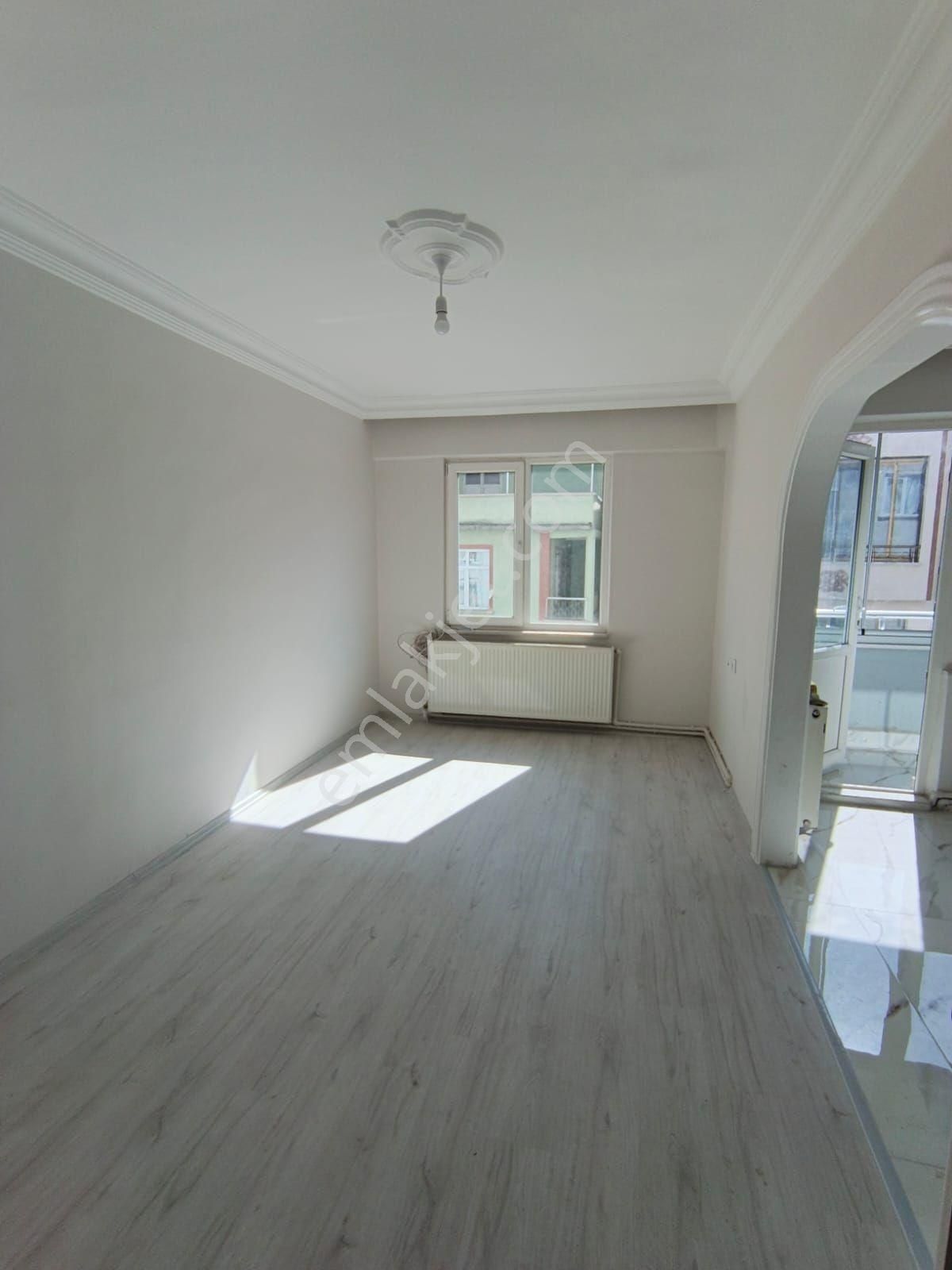 Yeski Emlâk İnşaattan Satılık Merkezi Konumda İçi Full Yapılı