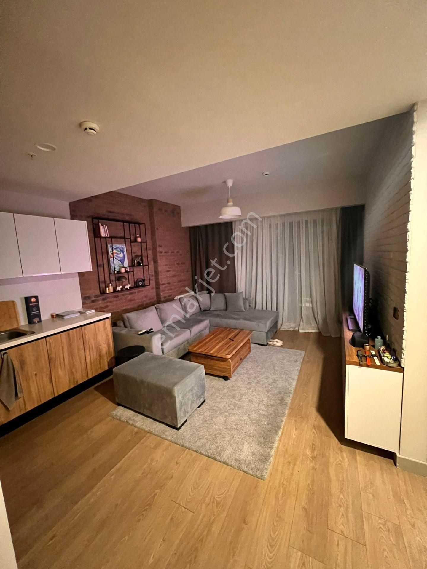 Akzirve Strada'da Eşyalı Balkonlu Tadilatlı Kiralık 1+1 - Görsel 6